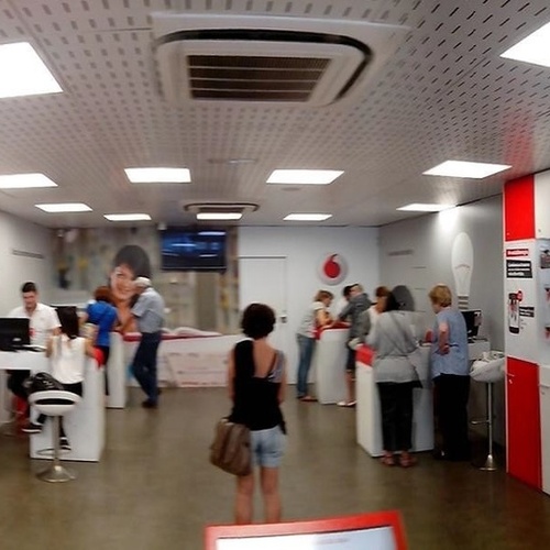 Tienda Vodafone Palacio de Hielo contacto direcci n tel fono