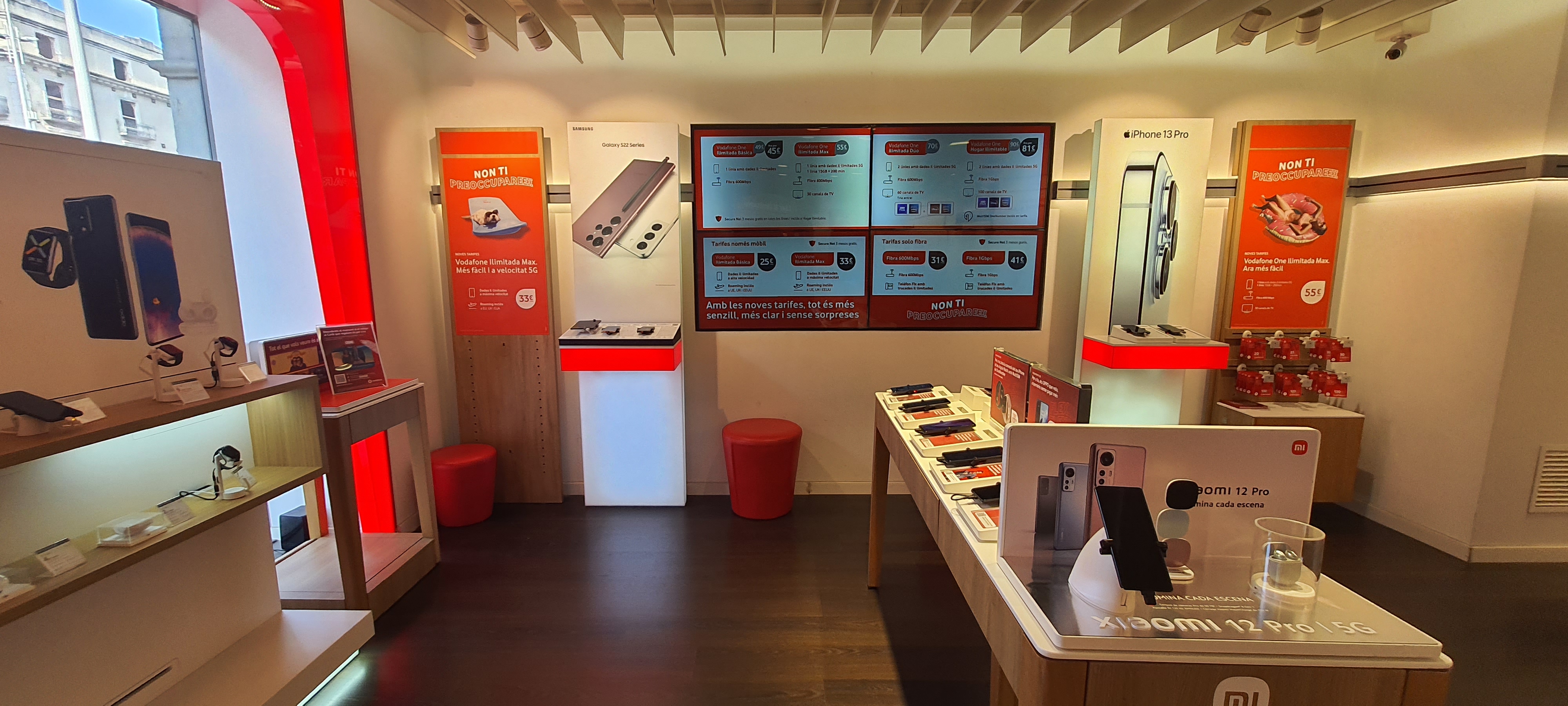 Vodafone Figueres - Rambla foto