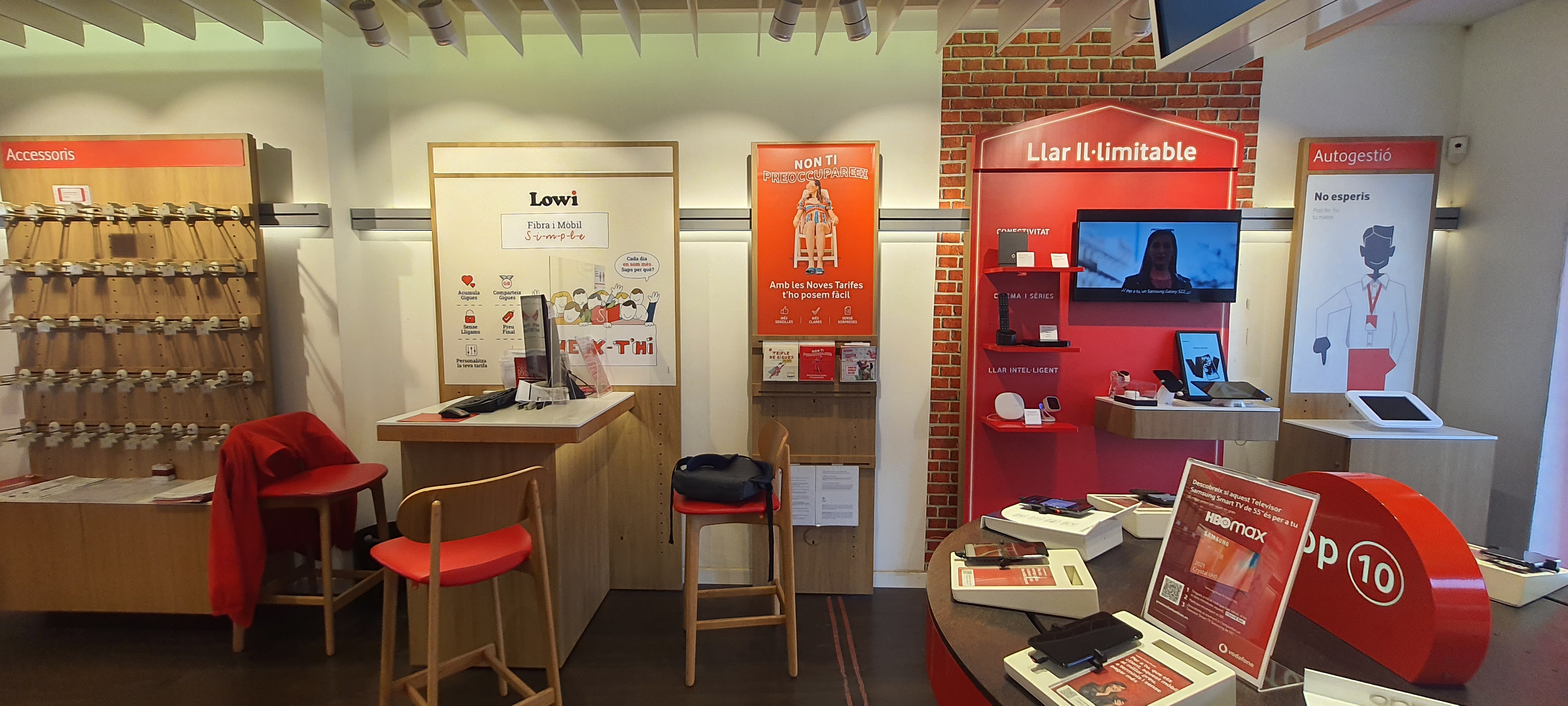 Vodafone Figueres - Rambla foto