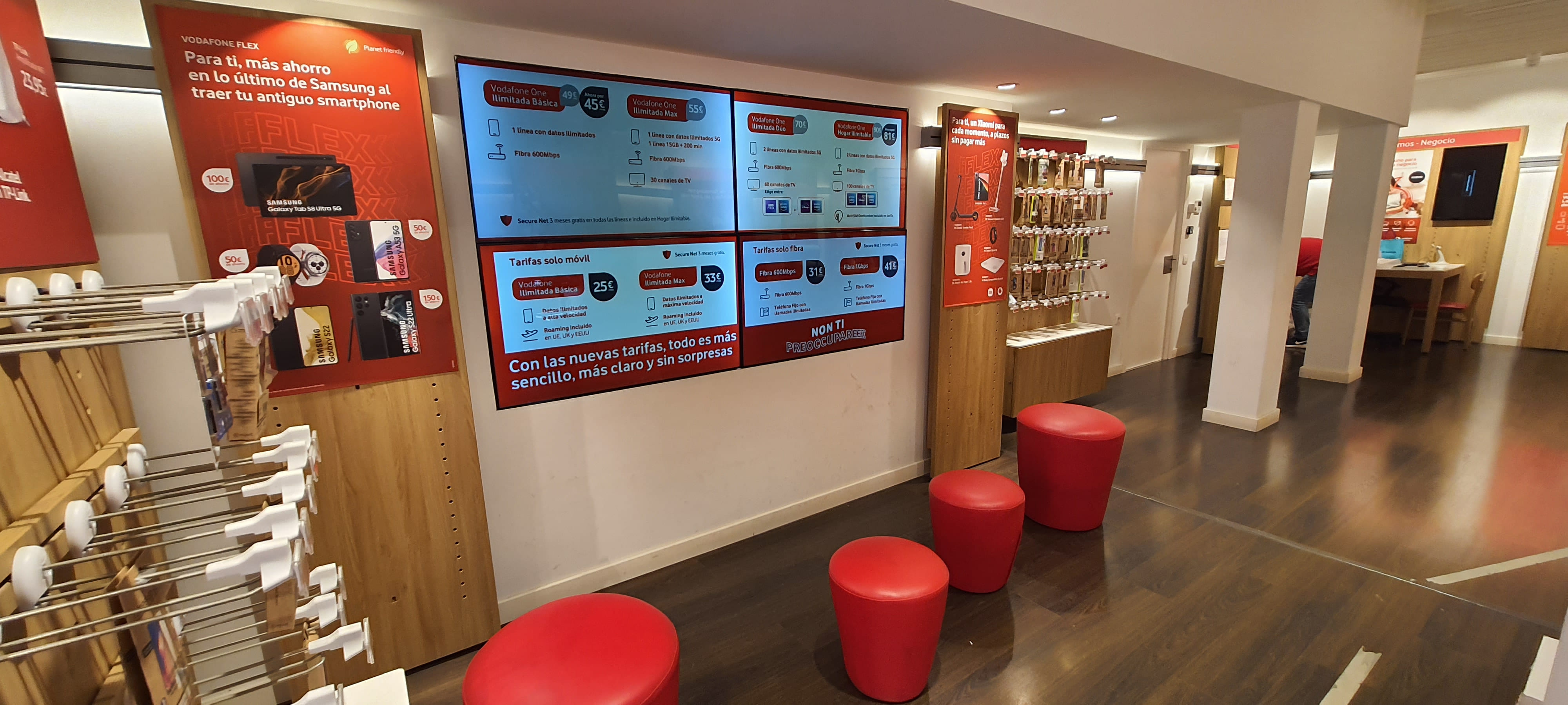 Vodafone Huelva - Palacios foto