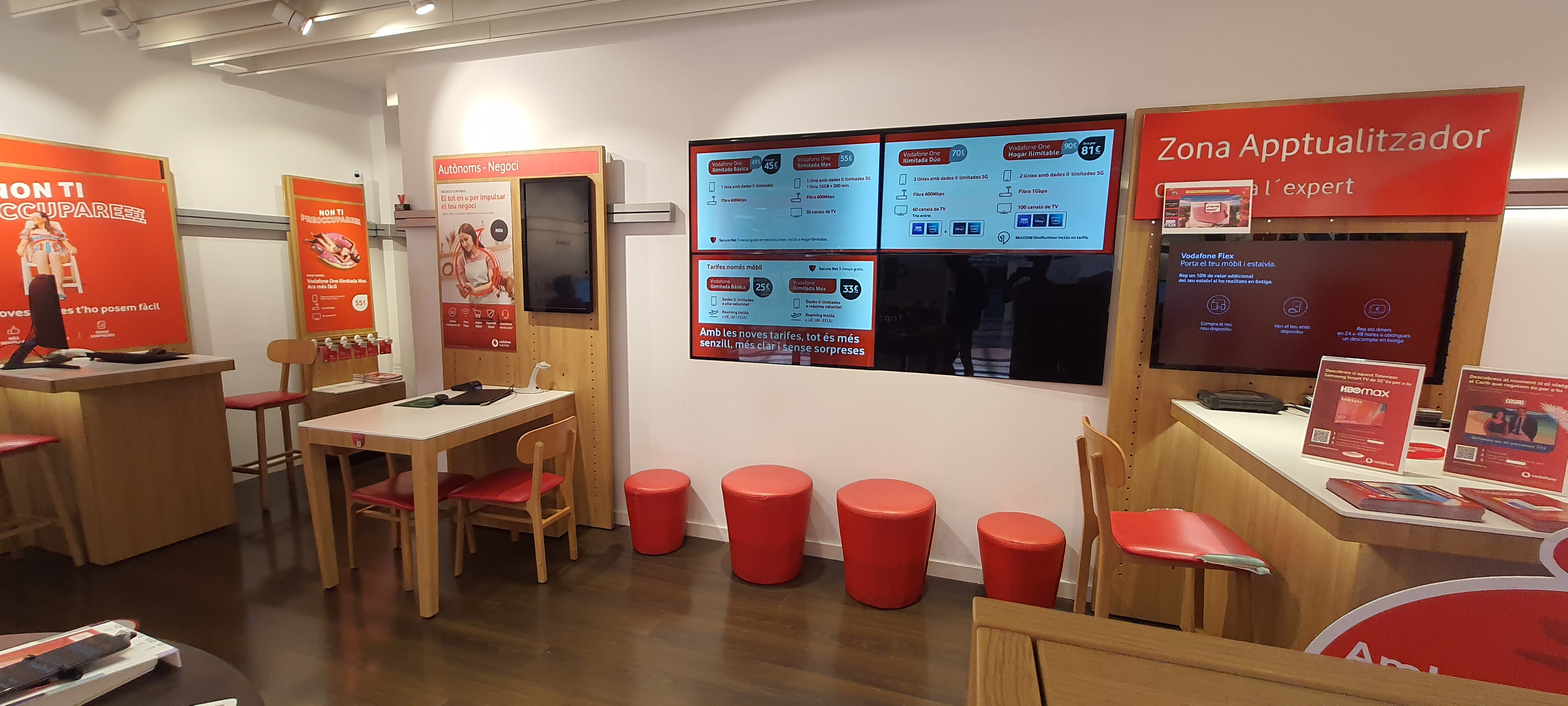 Vodafone Hospitalet - CC Gran Via foto