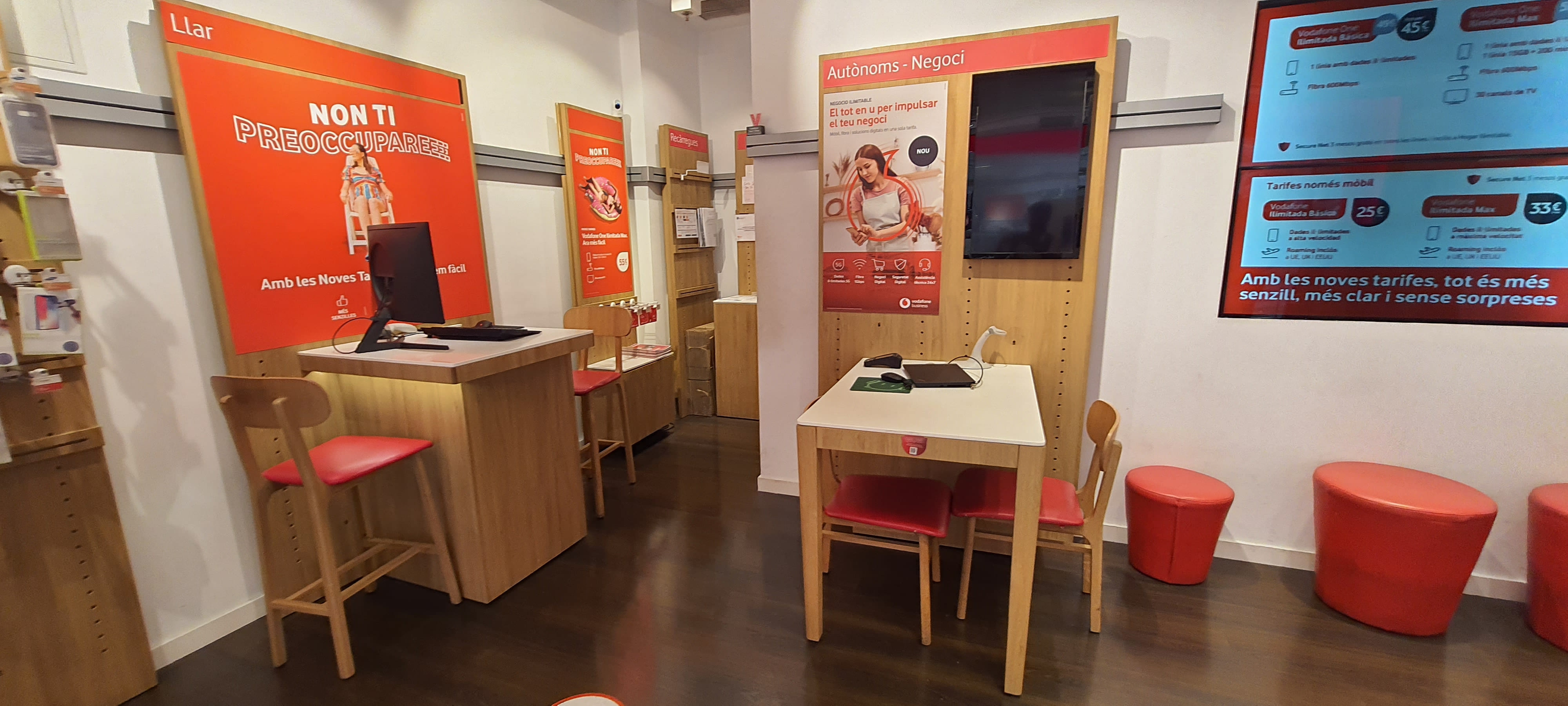 Vodafone Hospitalet - CC Gran Via foto