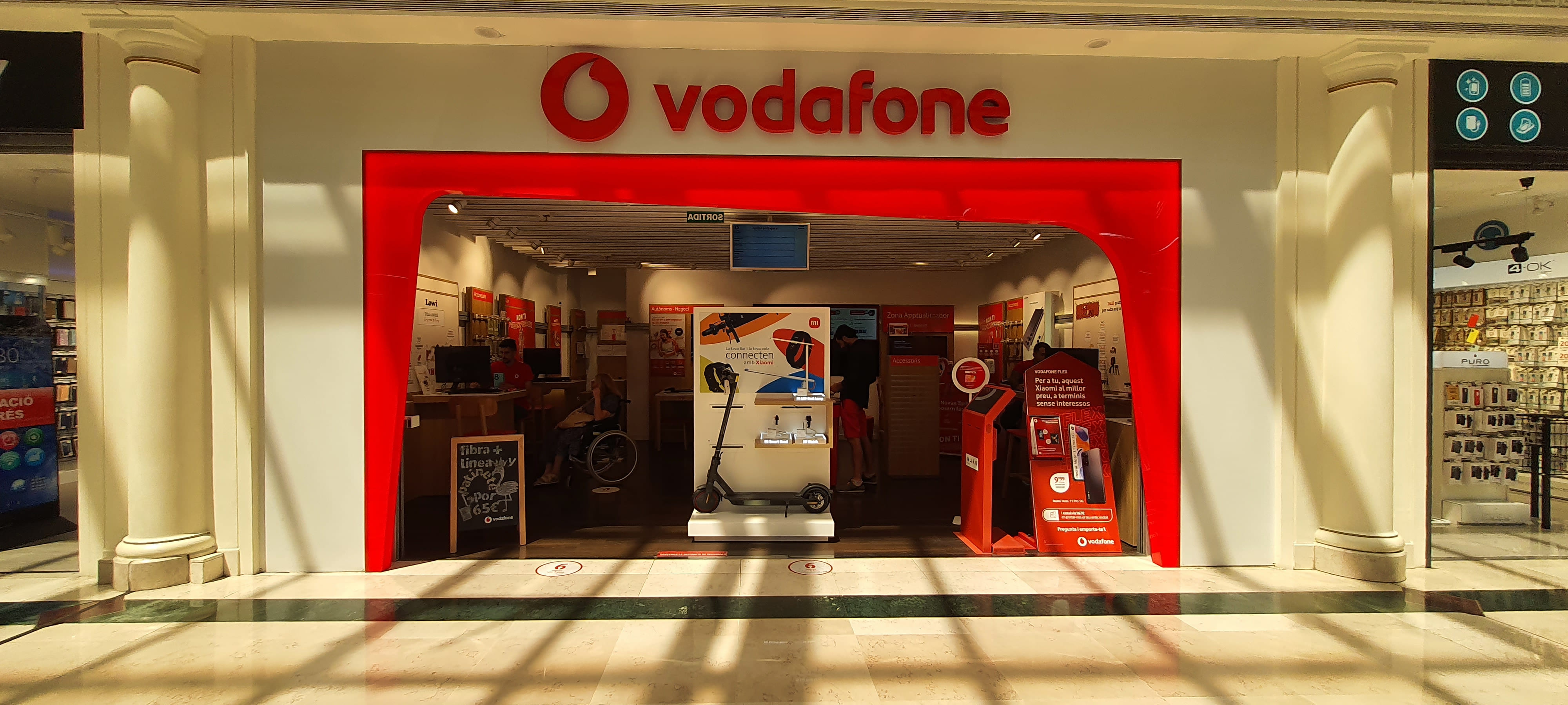 Vodafone Hospitalet - CC Gran Via