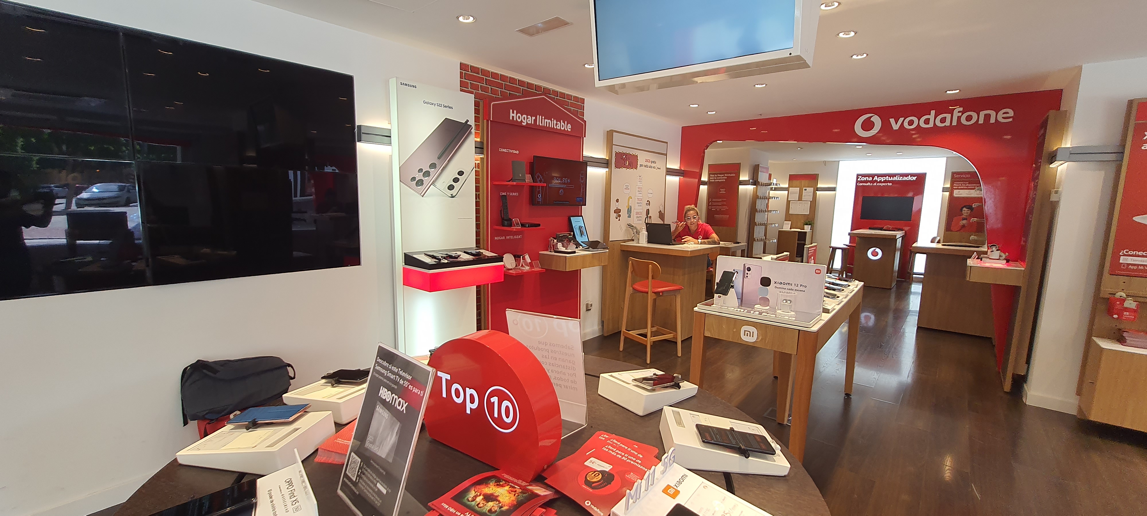 Vodafone Bulevar de El Ejido, 358 foto
