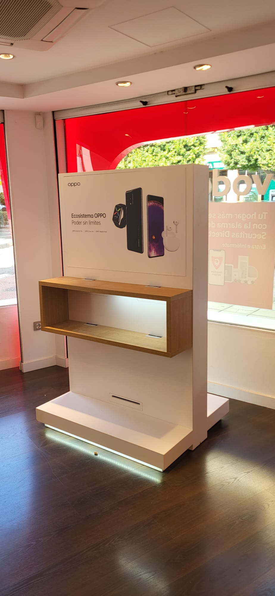 Vodafone Bulevar de El Ejido, 358 foto