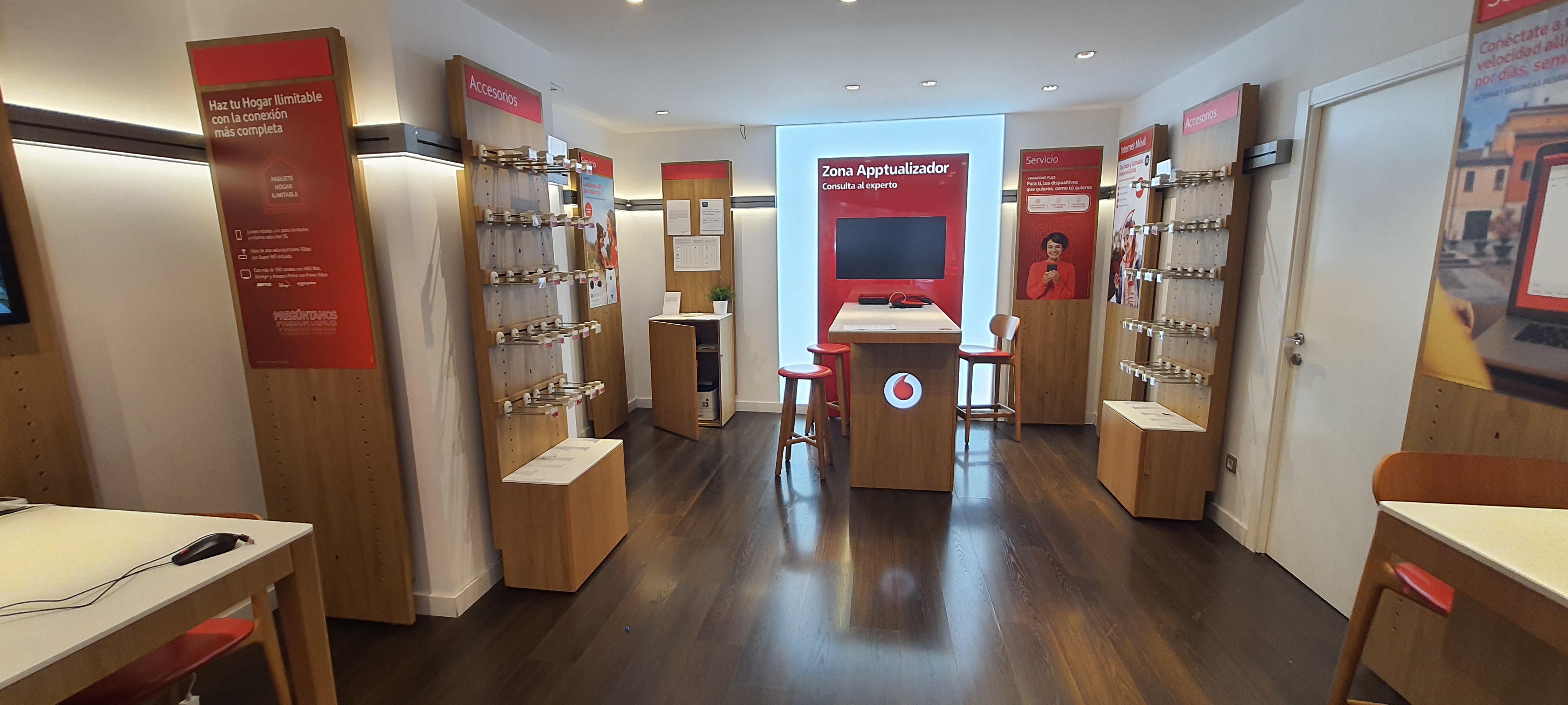 Vodafone Bulevar de El Ejido, 358 foto