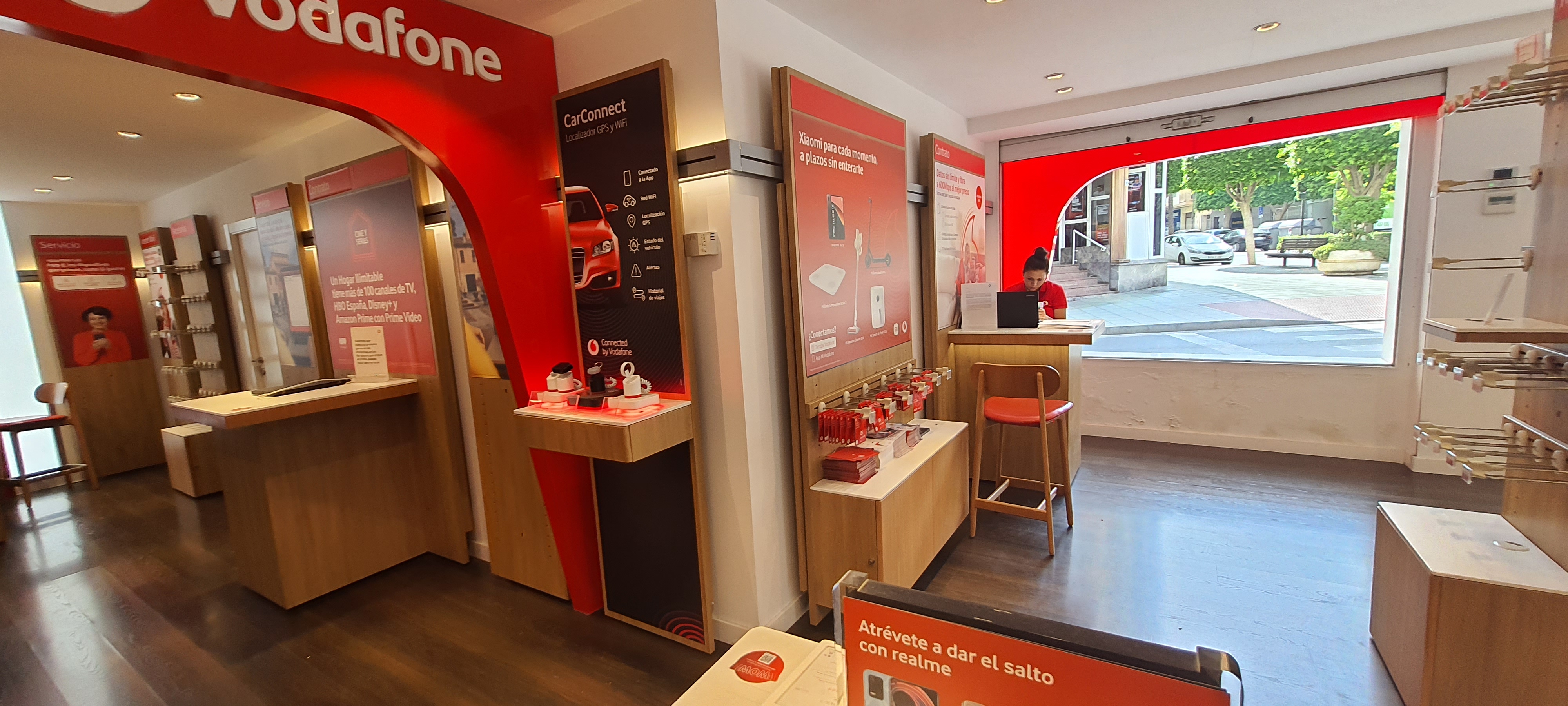 Vodafone Bulevar de El Ejido, 358 foto