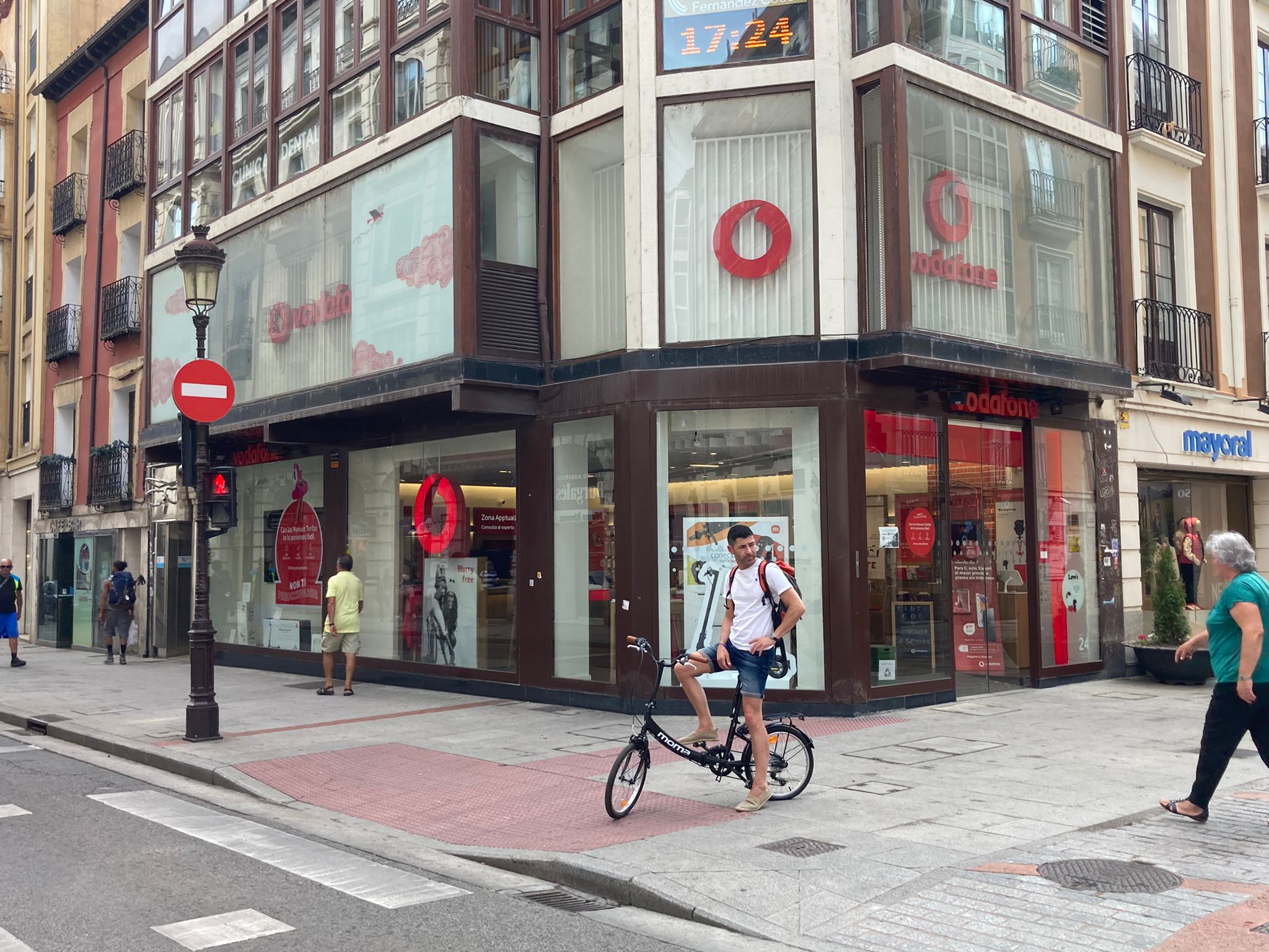 Vodafone Calle Santander