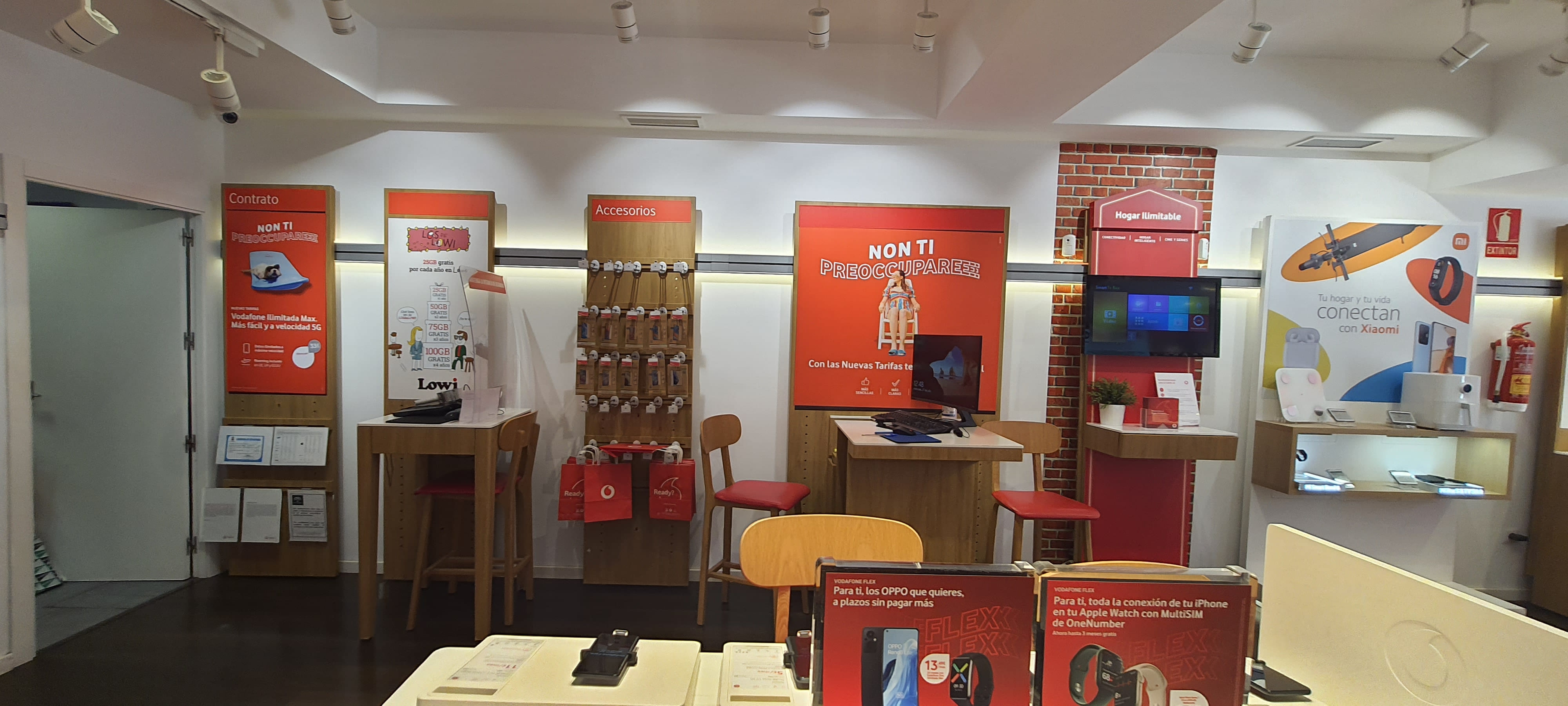 Vodafone La Linea de la Concepcion - C/ Real foto