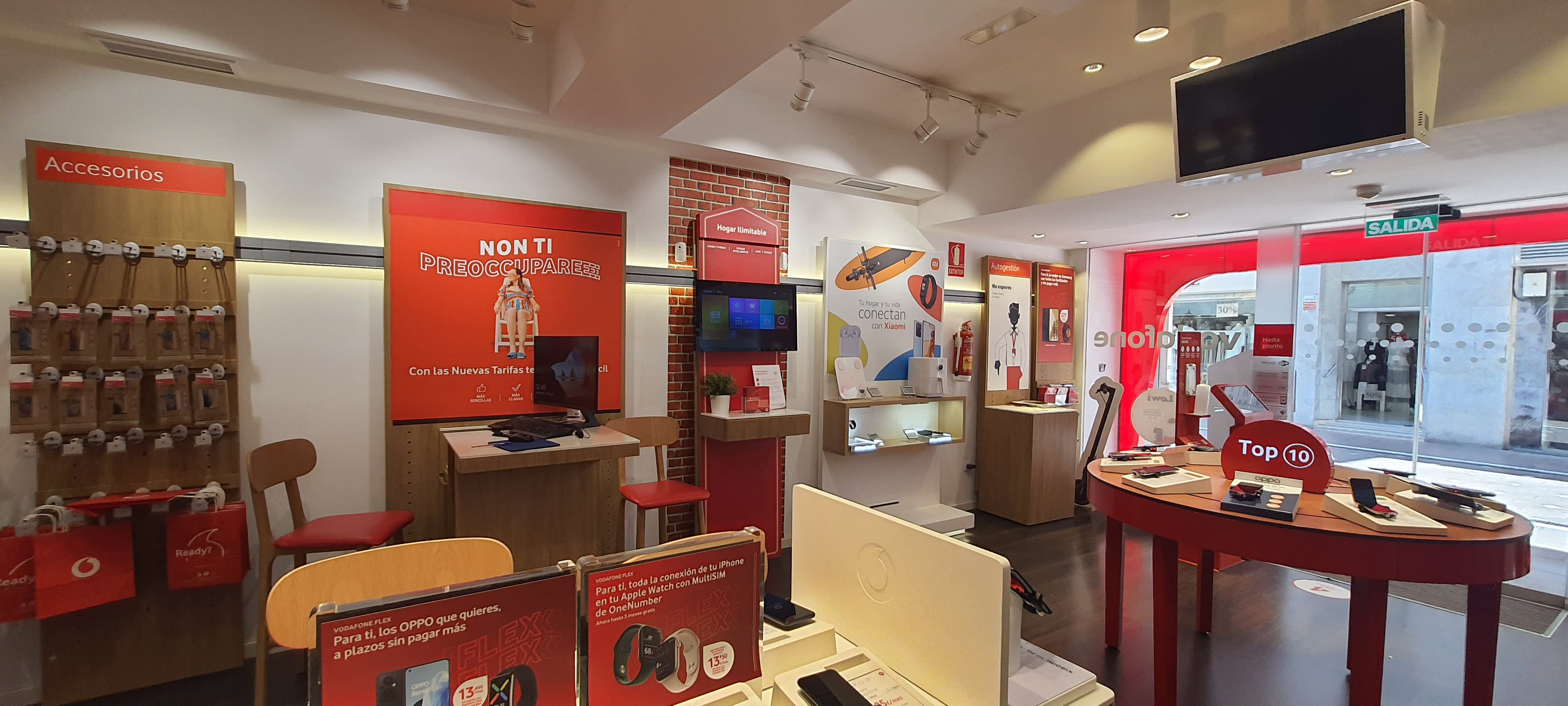 Vodafone La Linea de la Concepcion - C/ Real foto