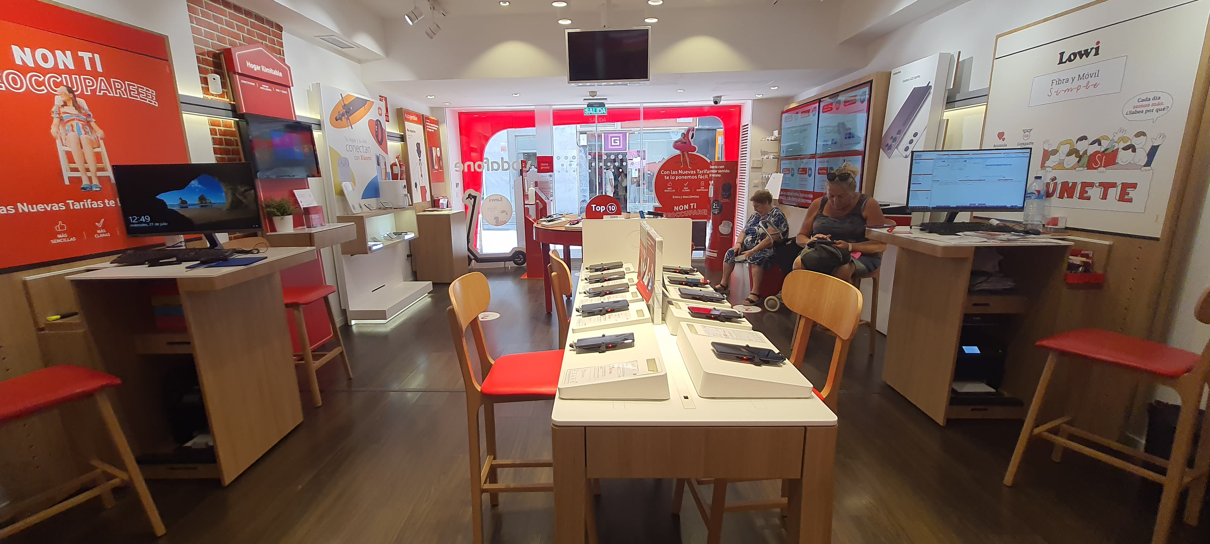 Vodafone La Linea de la Concepcion - C/ Real foto