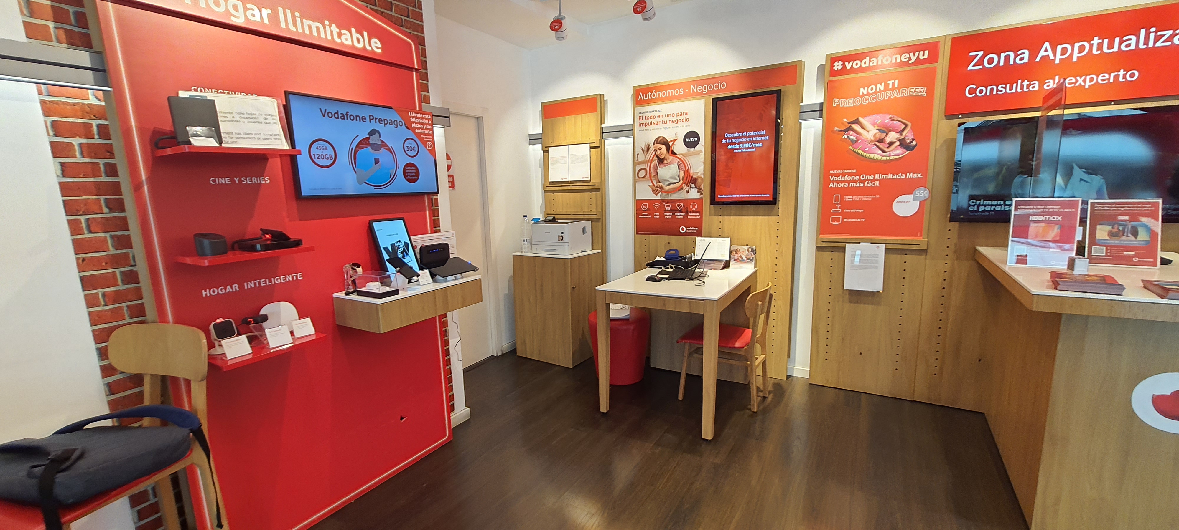 Vodafone Granada - CC Alcampo foto