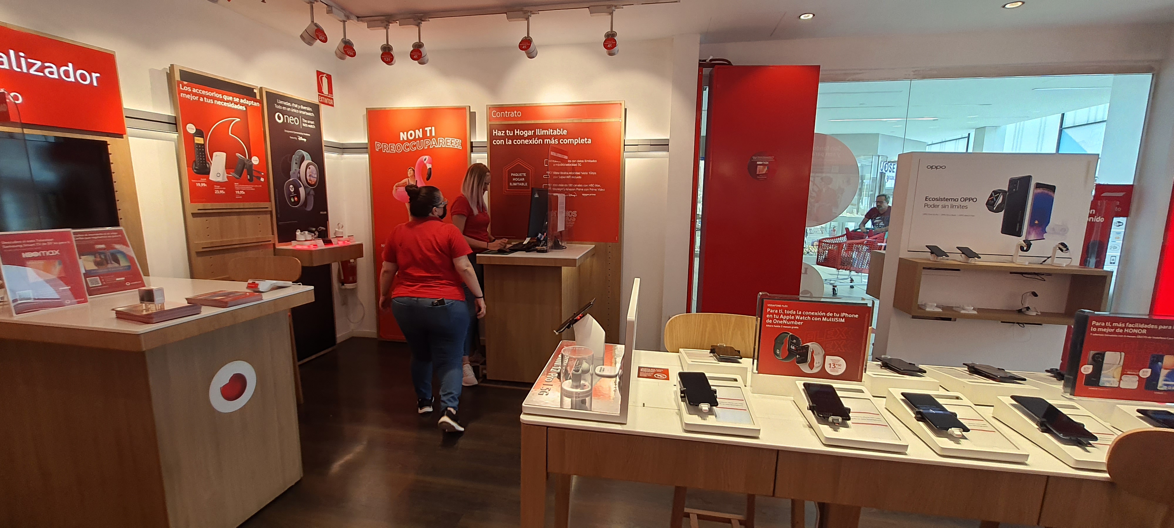 Vodafone Granada - CC Alcampo foto