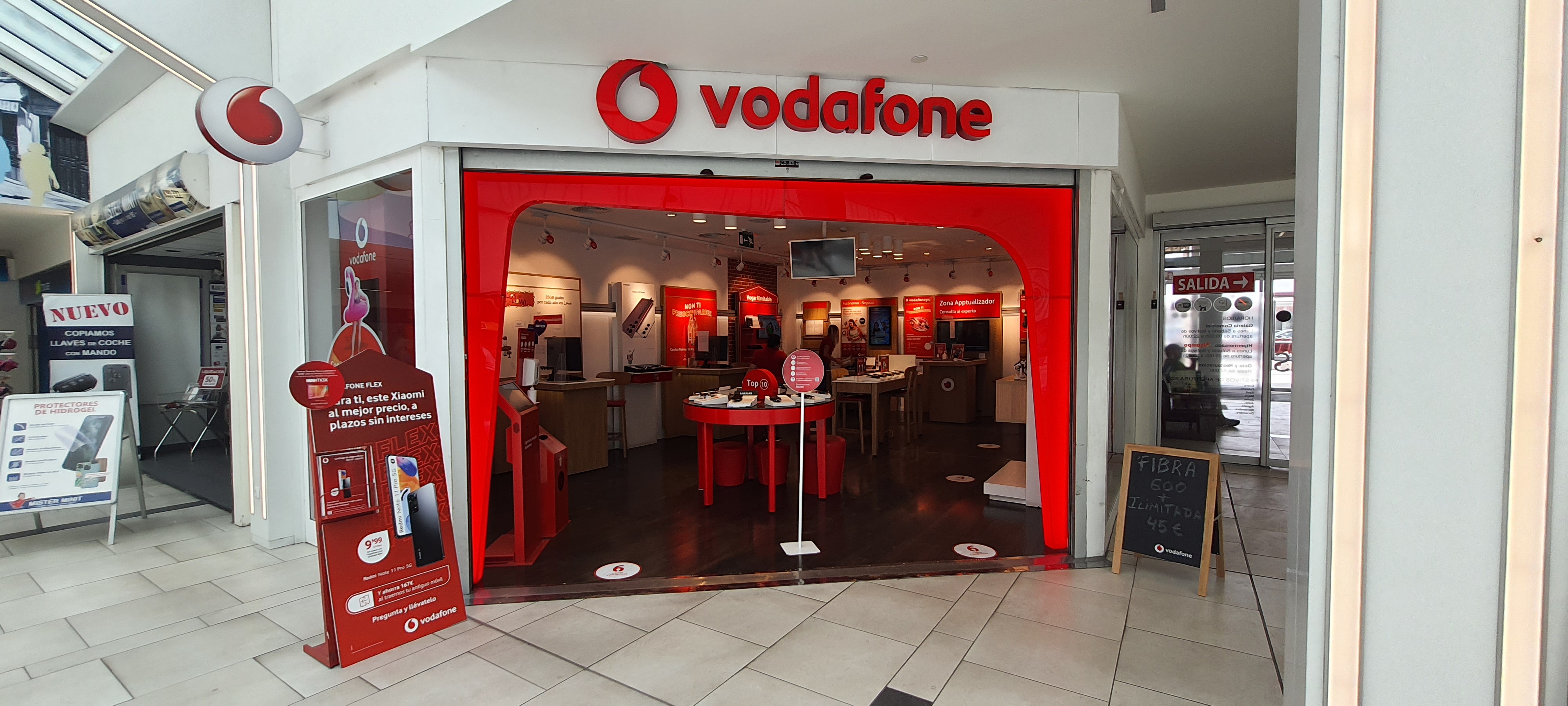 Vodafone Granada - CC Alcampo