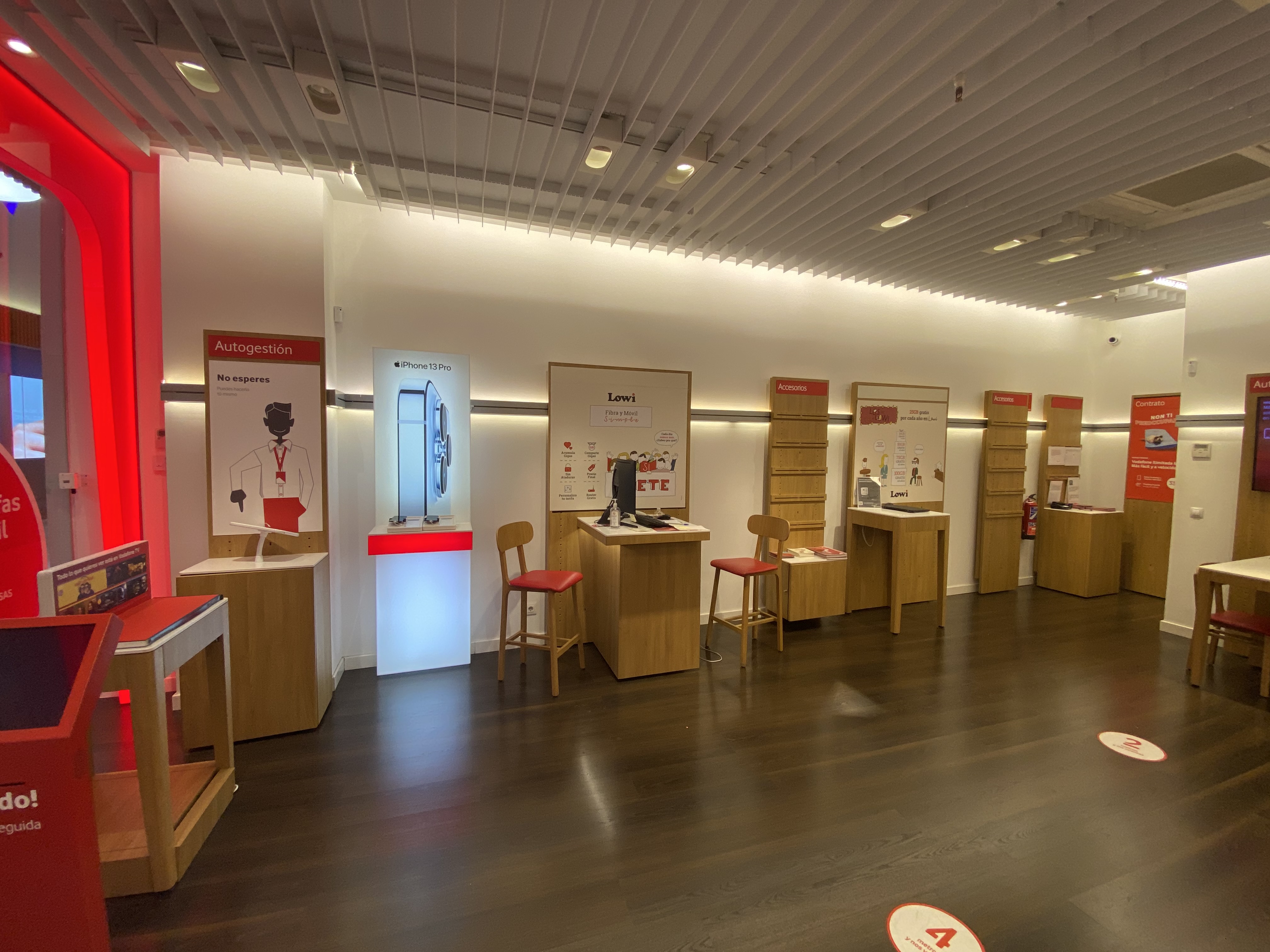 Vodafone Torremolinos - CC Carrefour el Pinillo foto