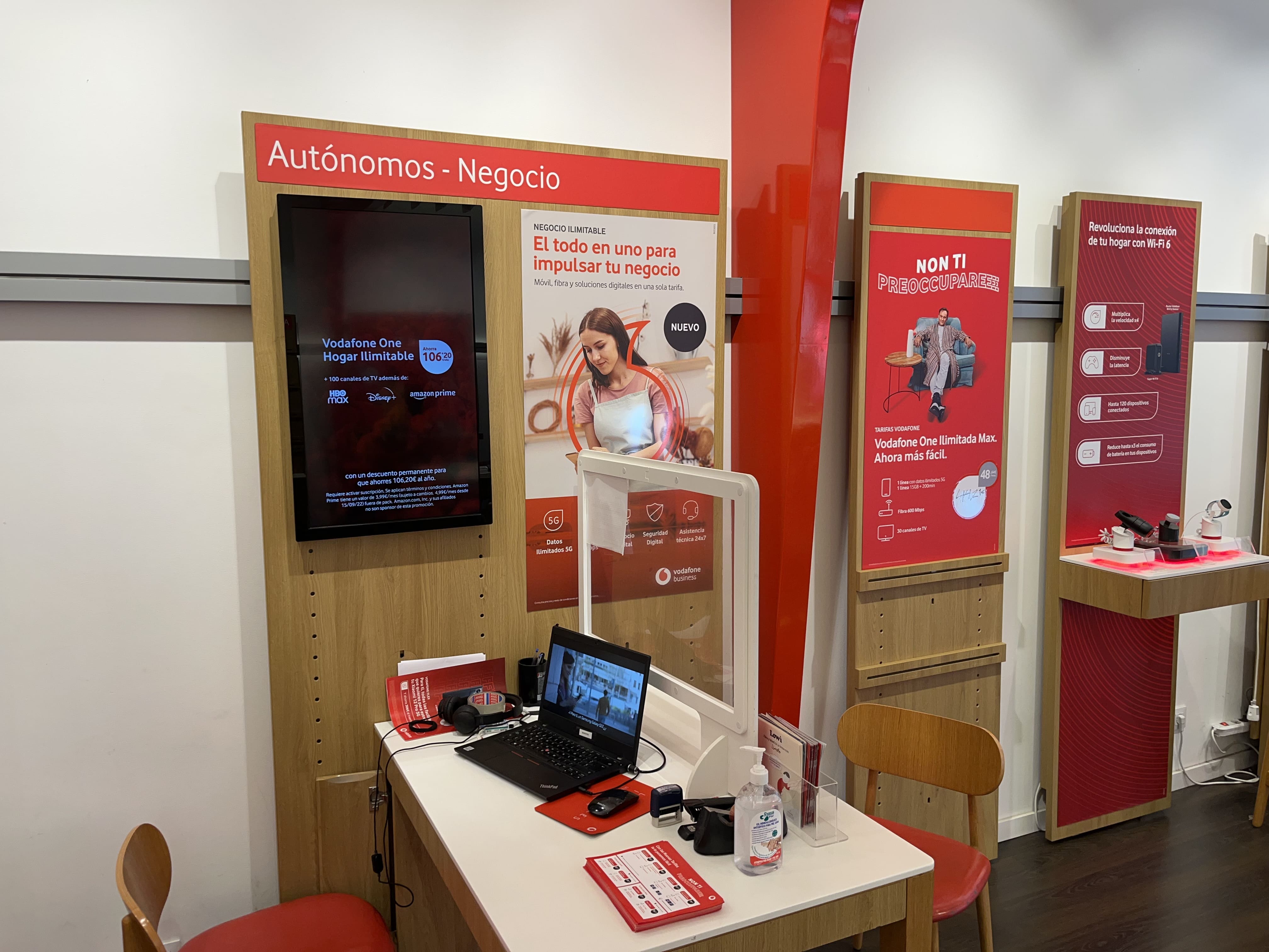 Vodafone Protava - CC La Villa 2 foto
