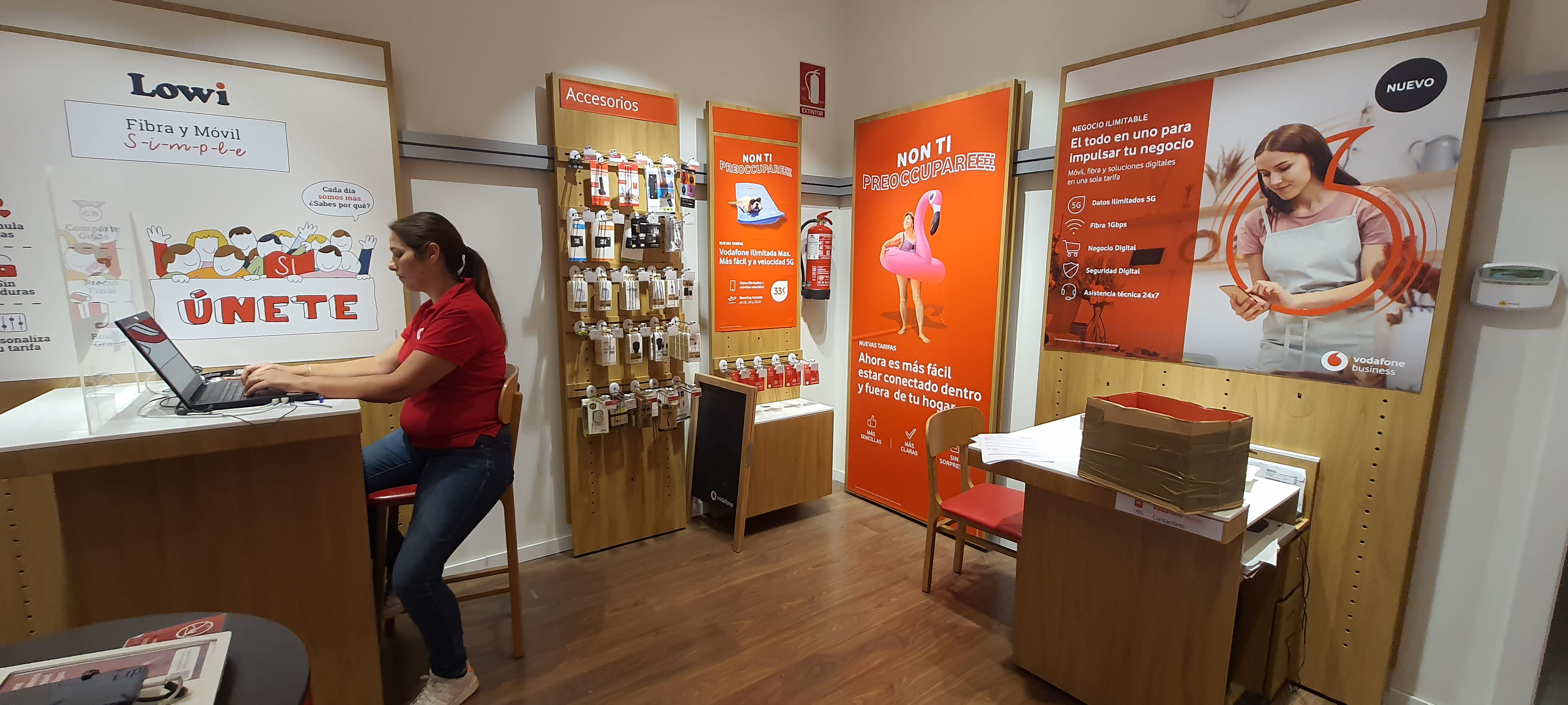 Vodafone Murcia – CC Eroski foto