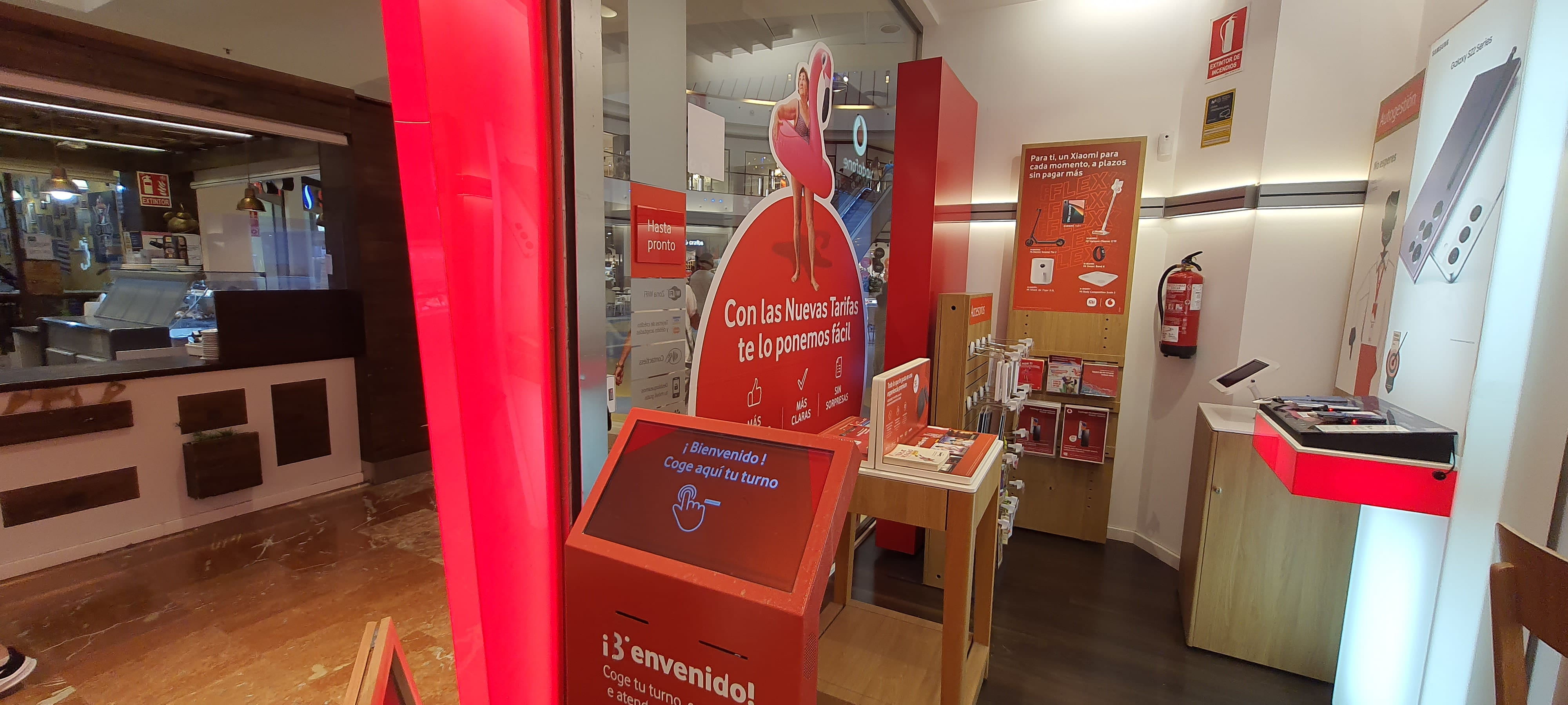 Vodafone CC Área Sur foto