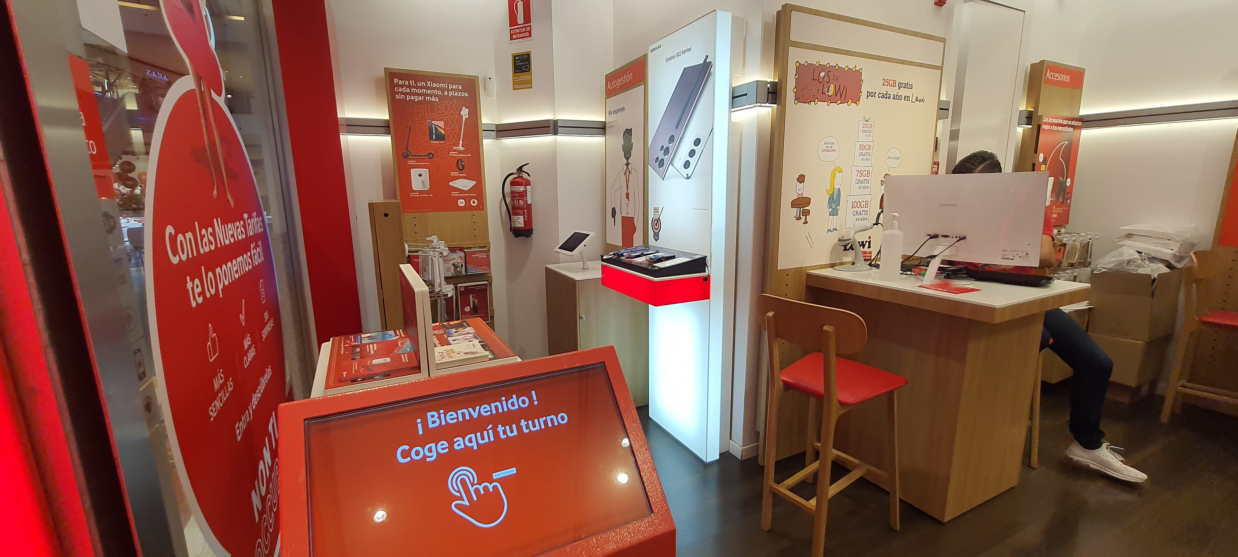 Vodafone CC Área Sur foto