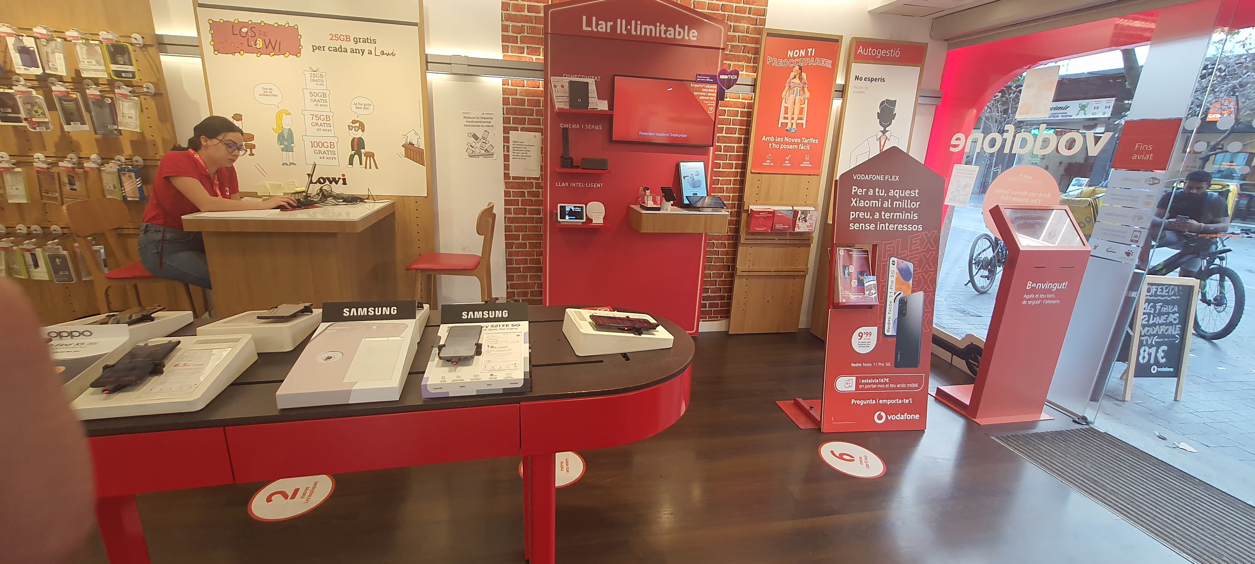 Vodafone San Adrián De Besós foto