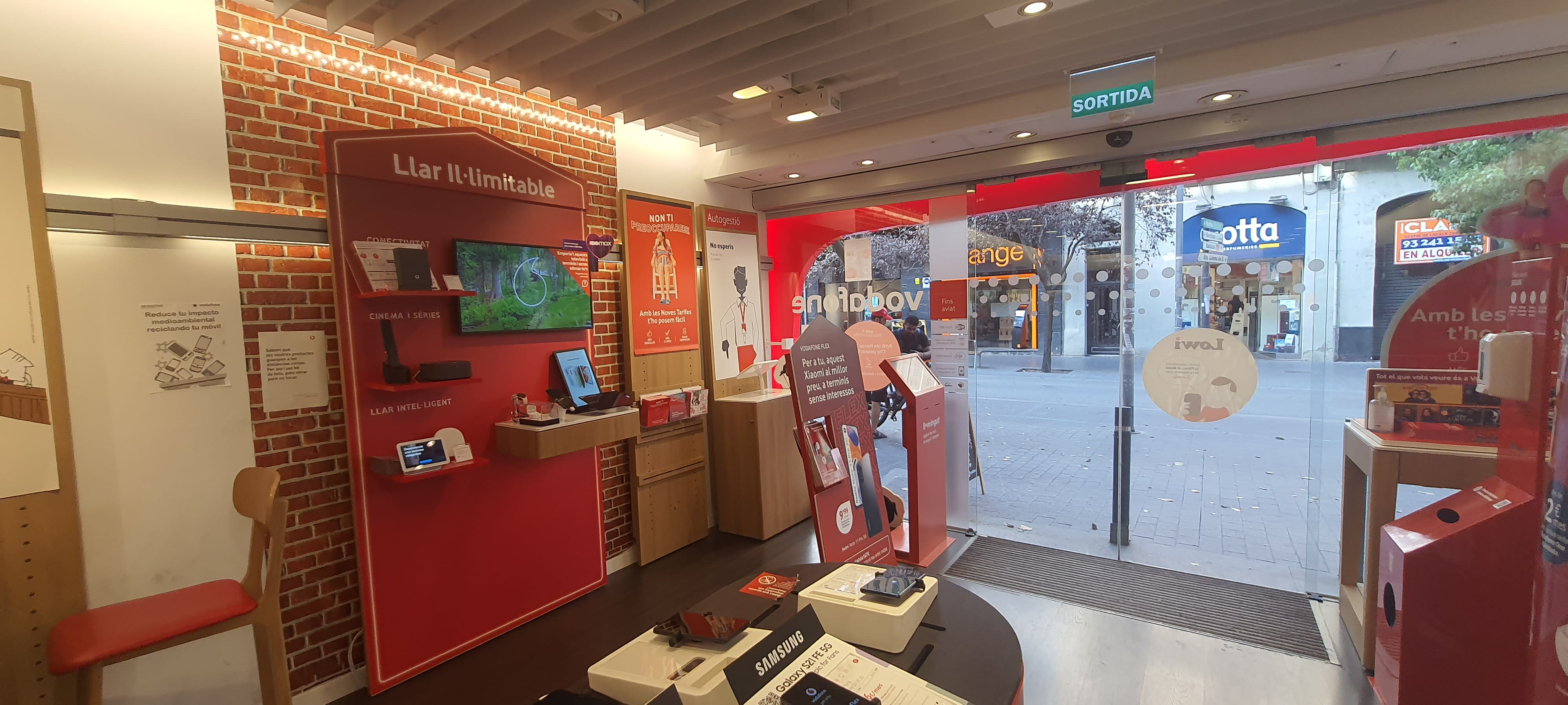 Vodafone San Adrián De Besós foto