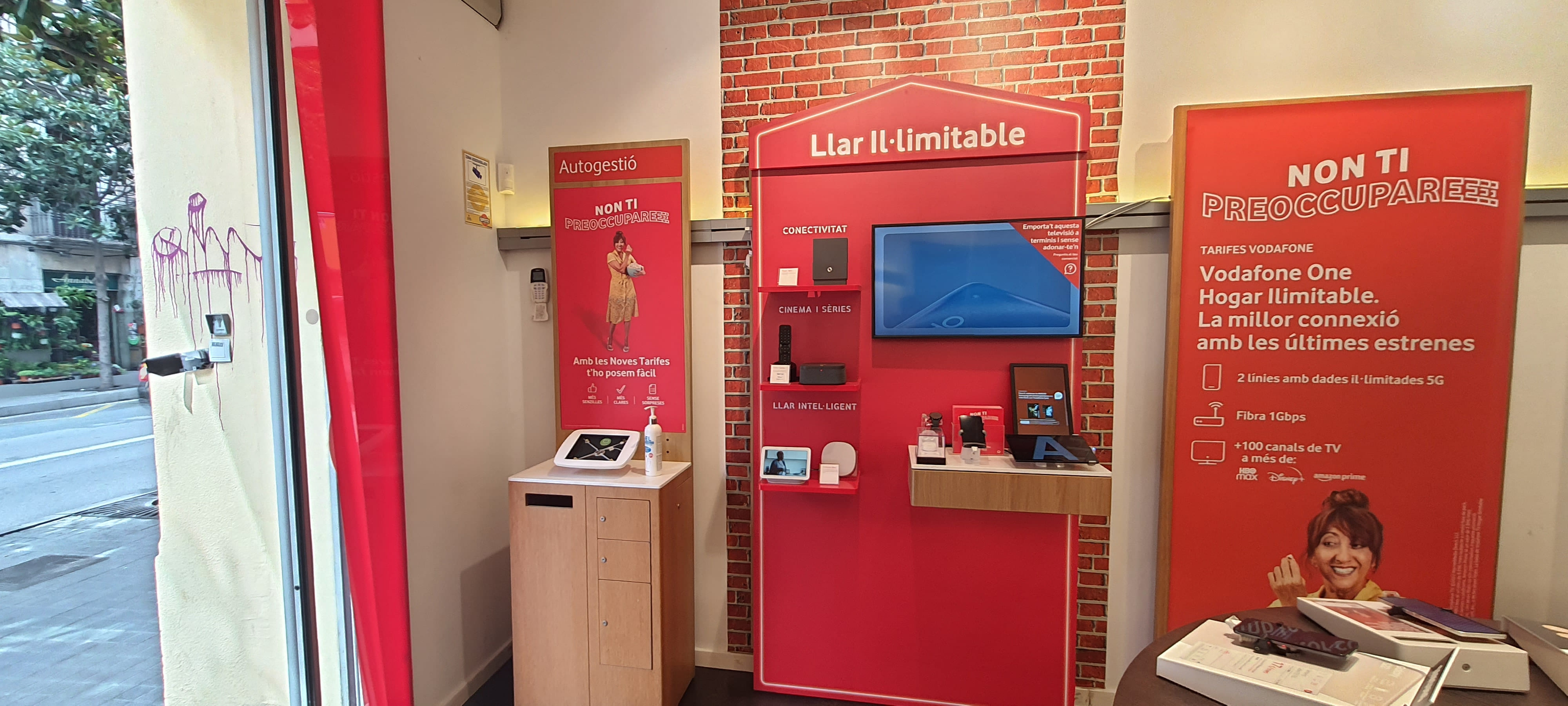 Vodafone Barcelona - Gran de Gracia foto