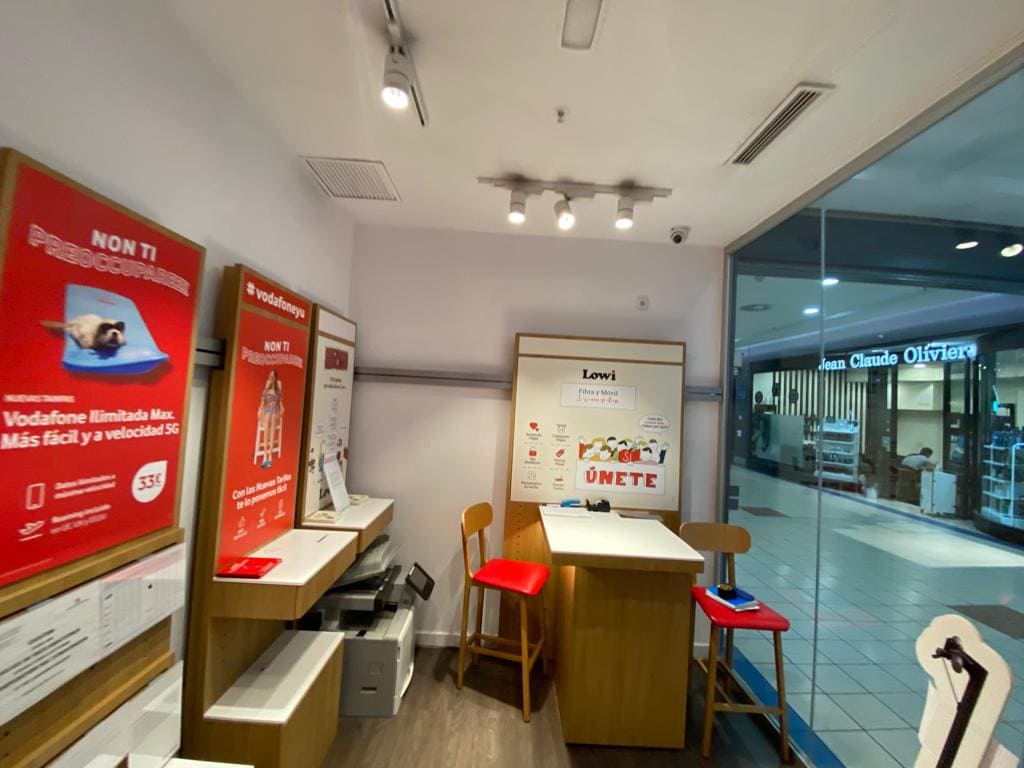 Vodafone CC Las Rosas foto