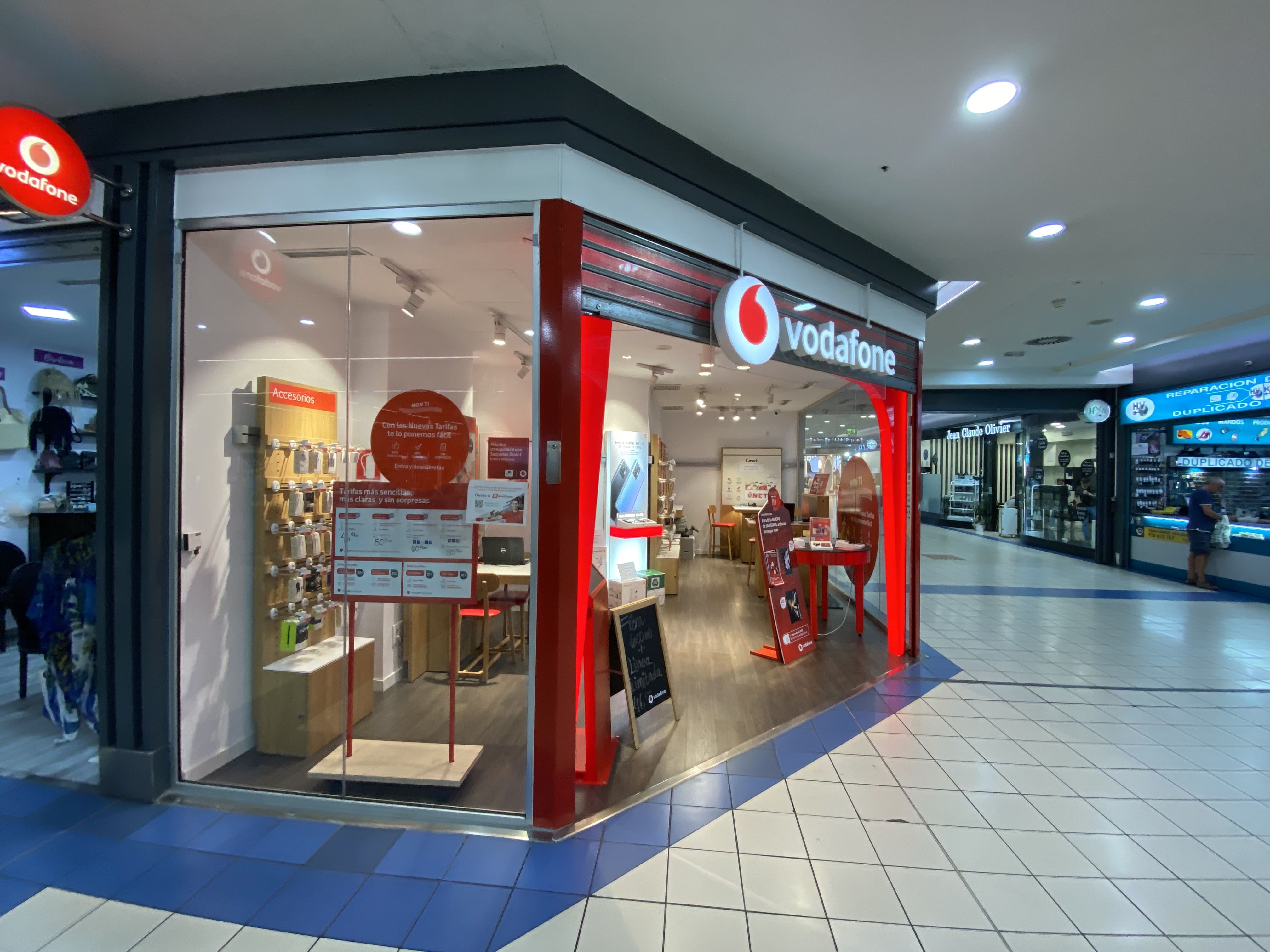 Vodafone CC Las Rosas foto