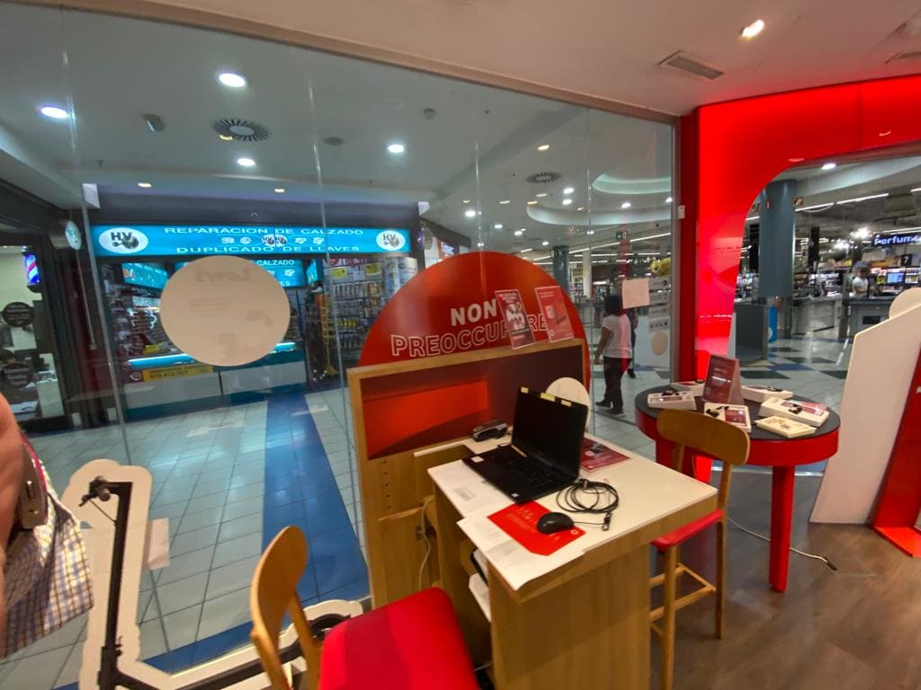 Vodafone CC Las Rosas foto