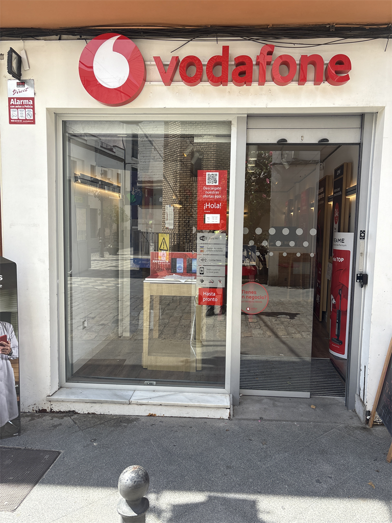 Vodafone Coria del Río- Pépez Tinao foto
