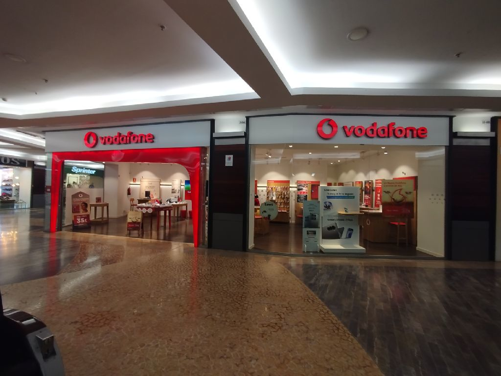 Vodafone Lorca - CC Almenara foto
