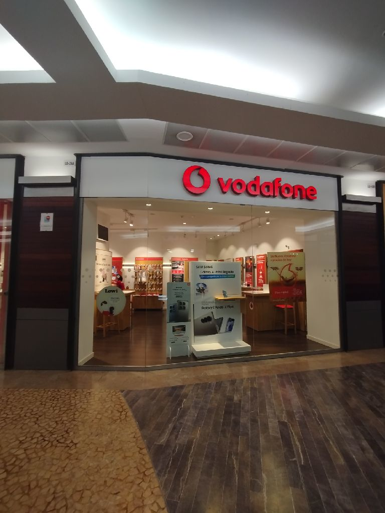 Vodafone Lorca - CC Almenara foto