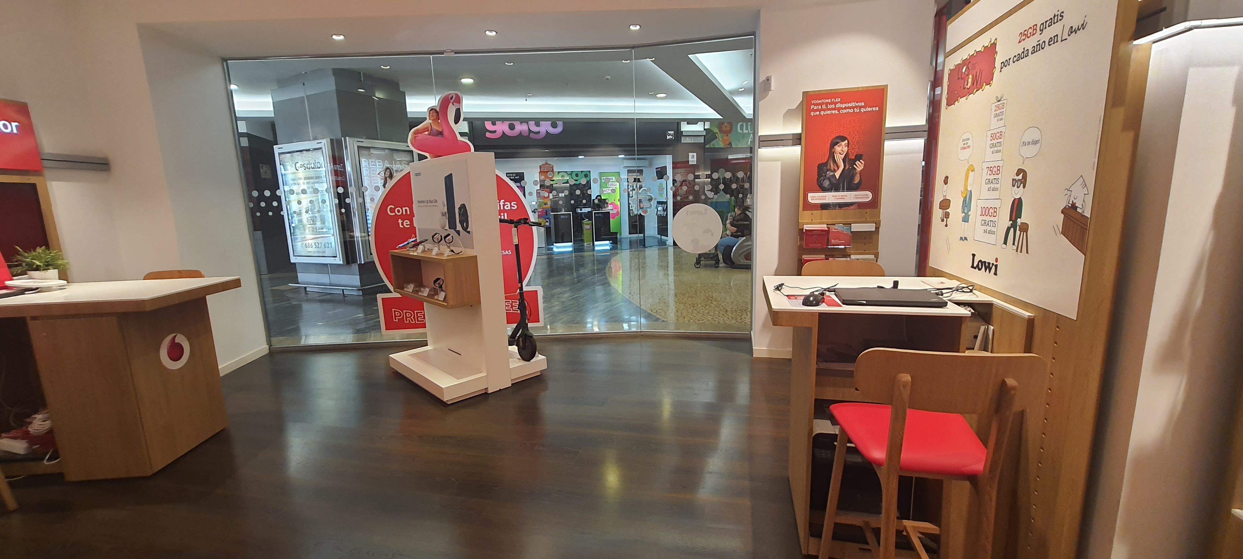 Vodafone Lorca - CC Almenara foto