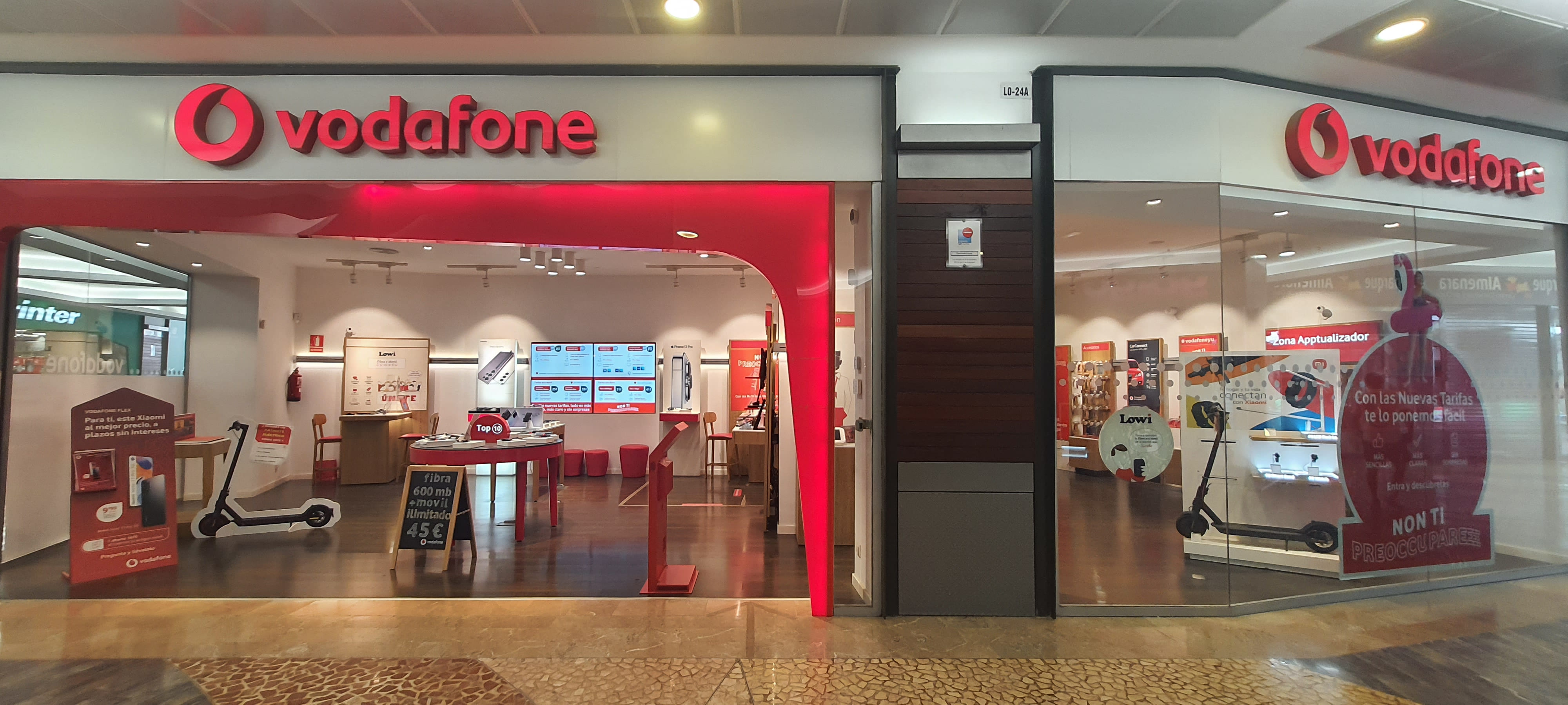 Vodafone Lorca - CC Almenara foto