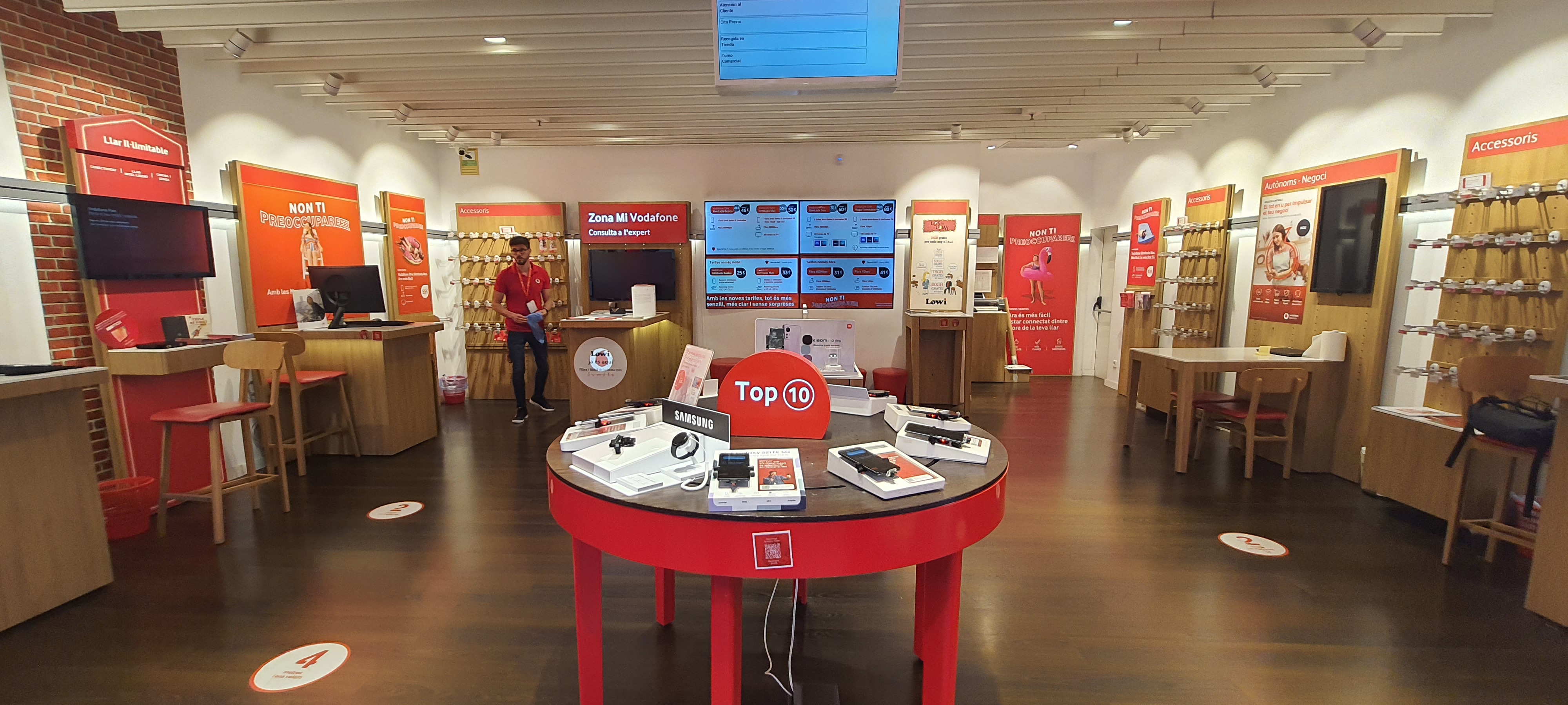 Vodafone Baricentro foto