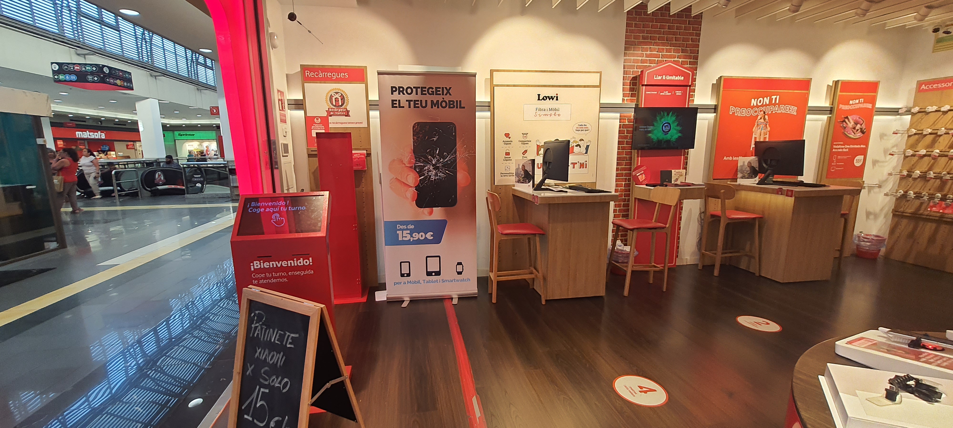 Vodafone Baricentro foto