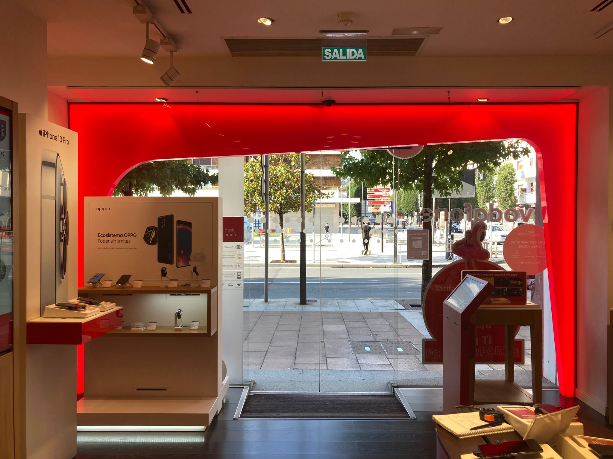 Vodafone Irun Paseo De Colon foto