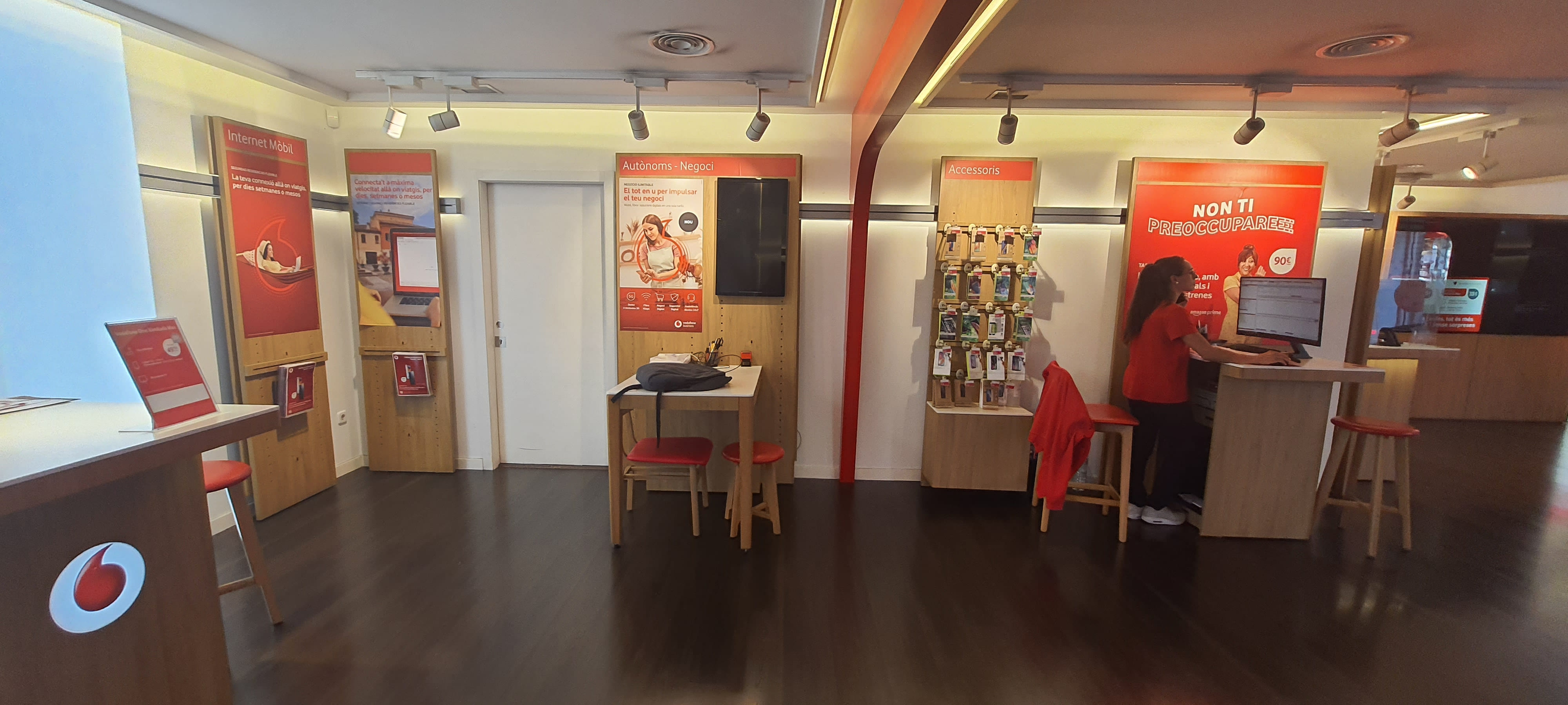 Vodafone Santa Coloma De Gramanet foto