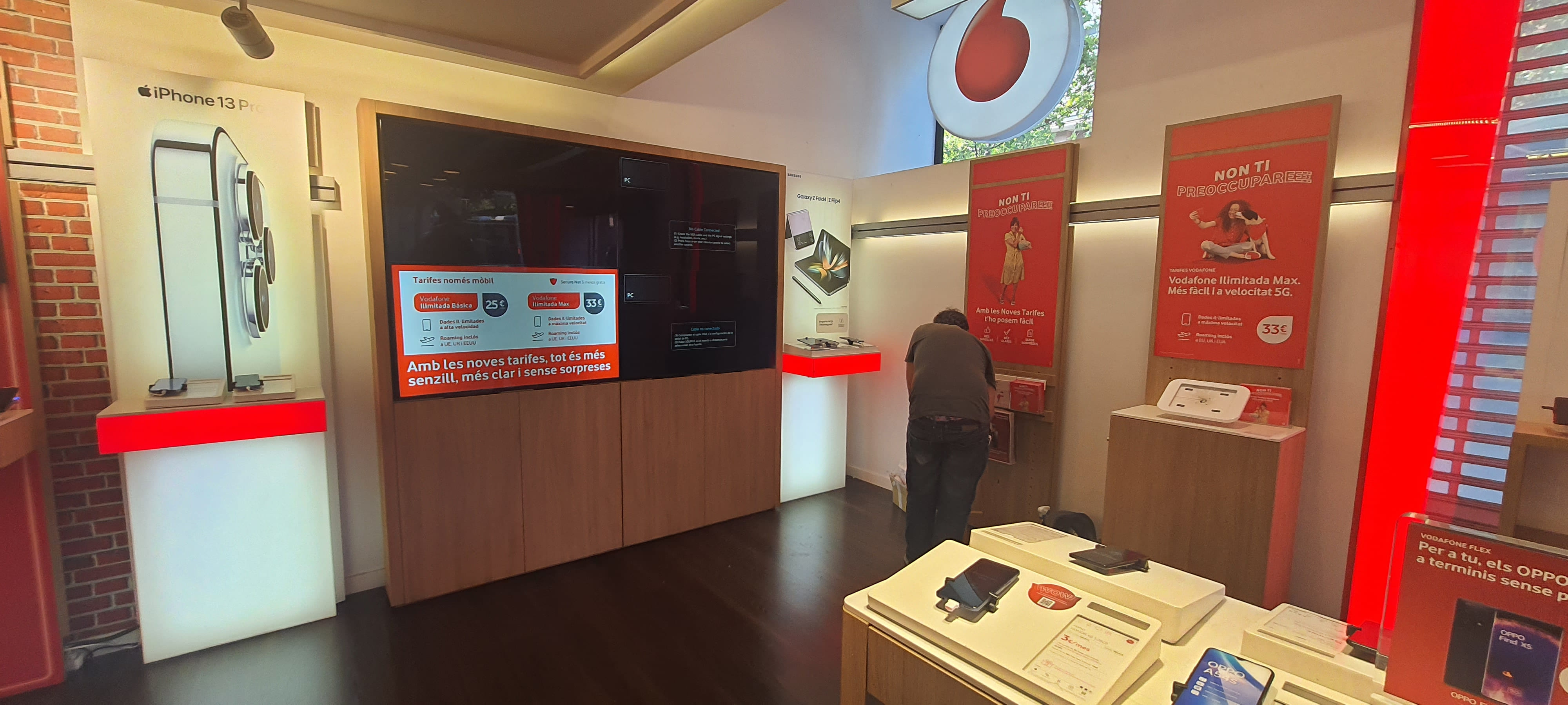 Vodafone Santa Coloma De Gramanet foto