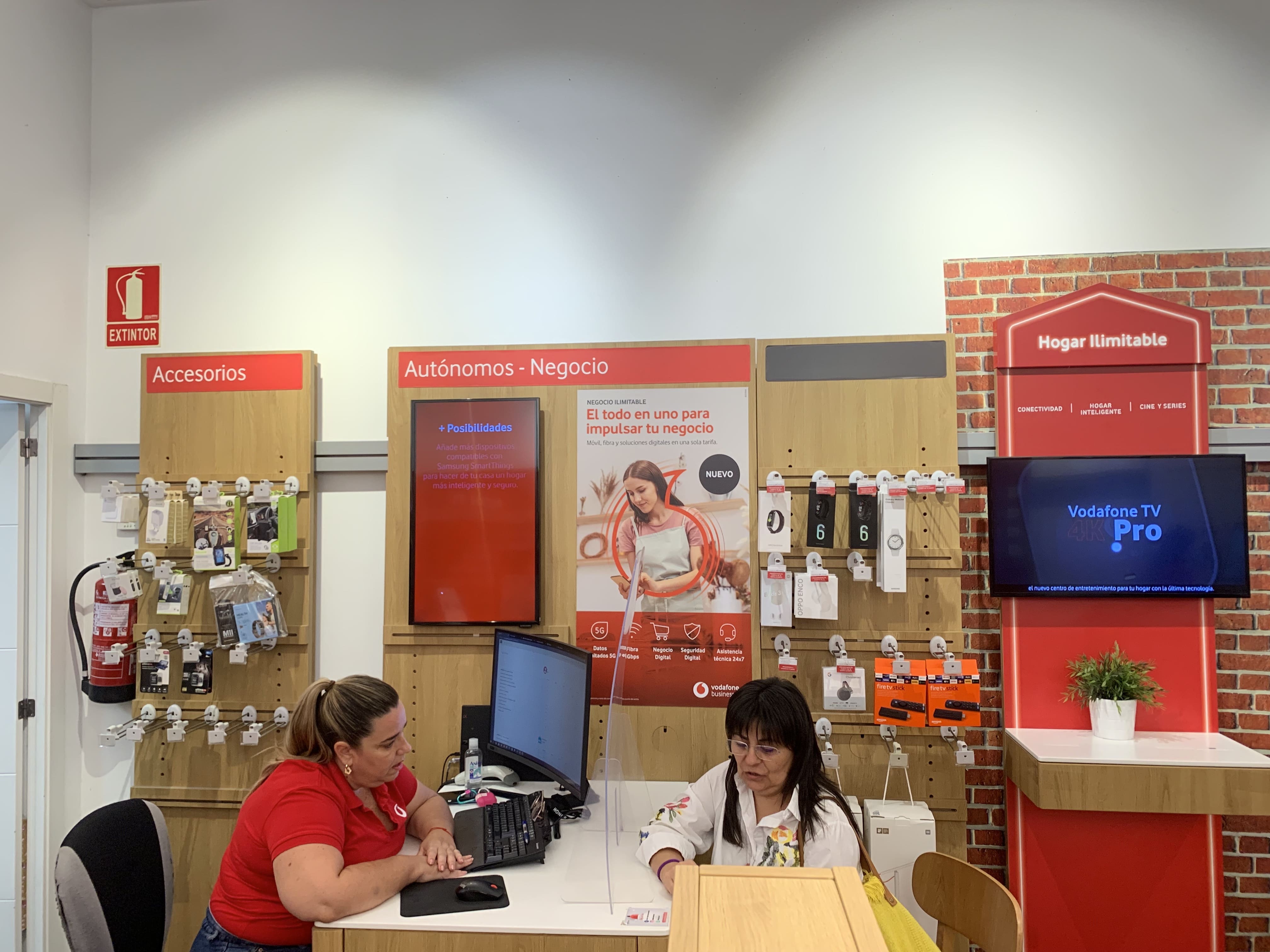 Vodafone Tenerife - CC Meridiano foto