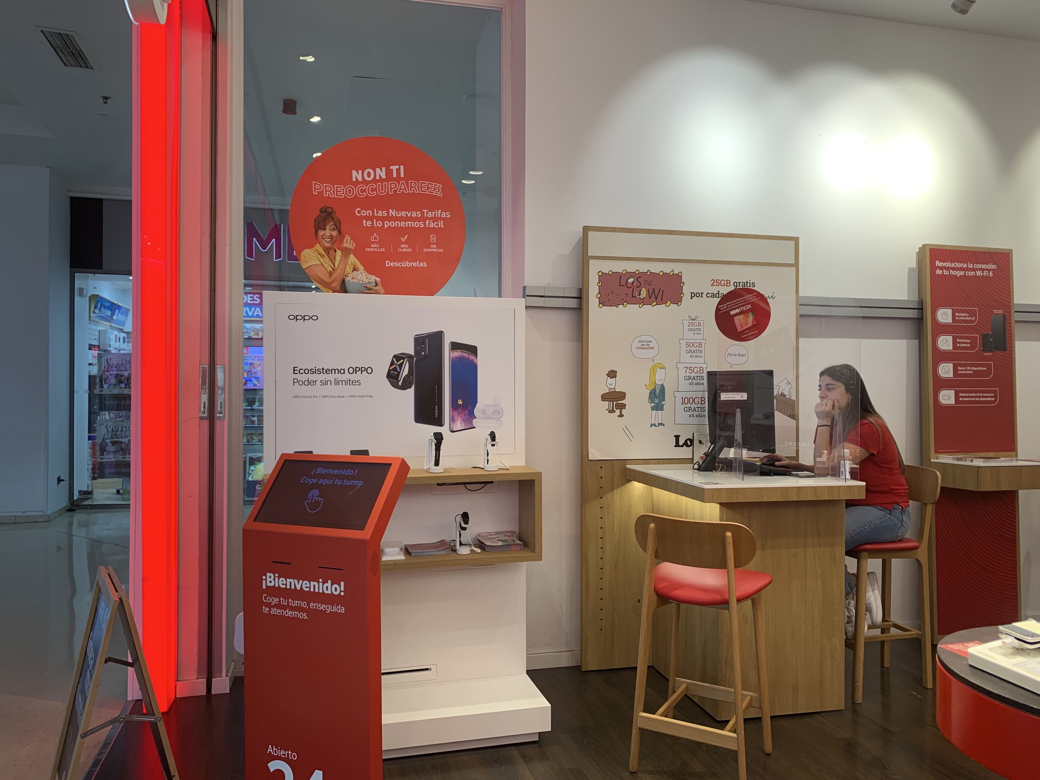 Vodafone Tenerife - CC Meridiano foto