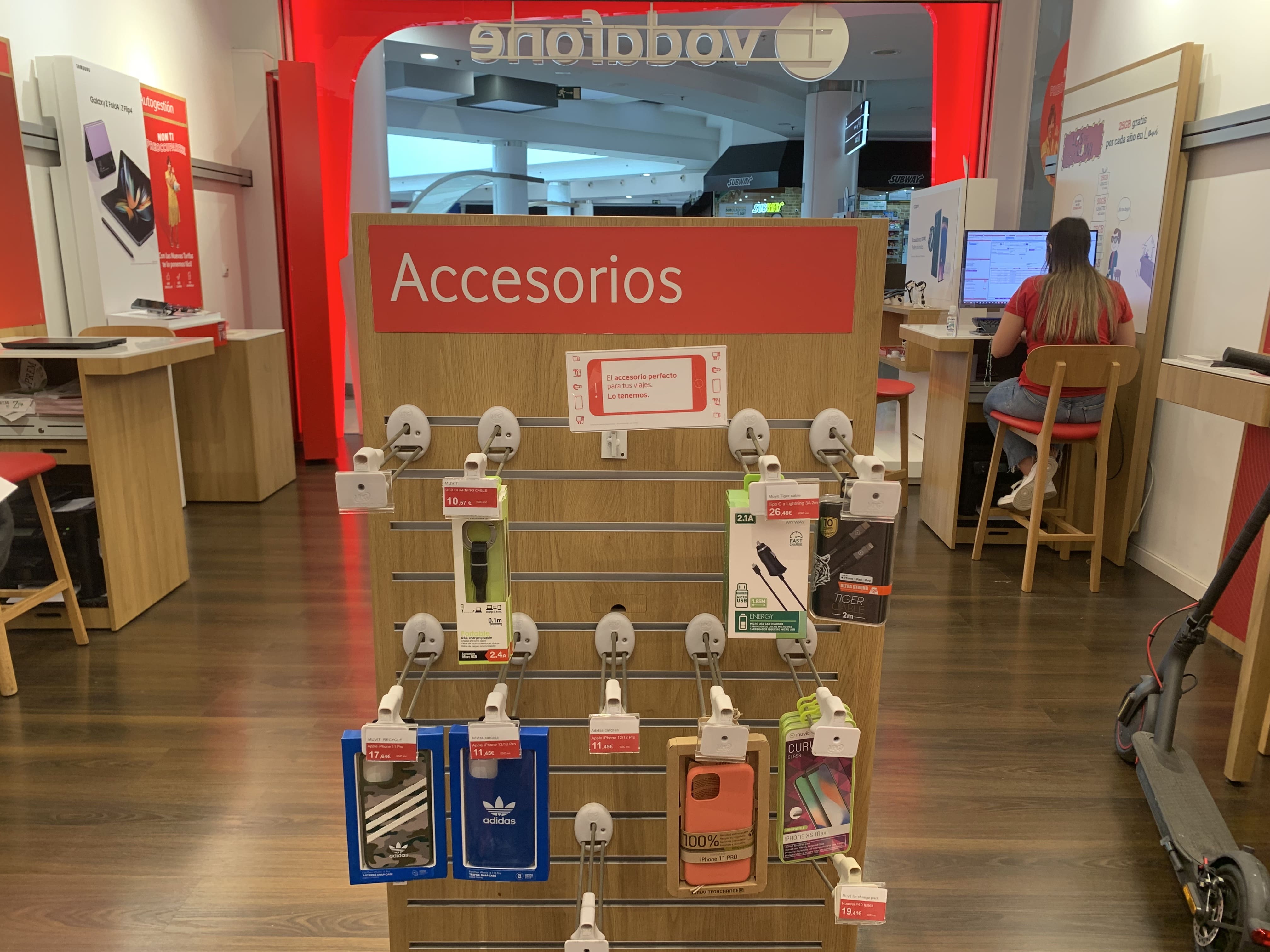 Vodafone Tenerife - CC Meridiano foto