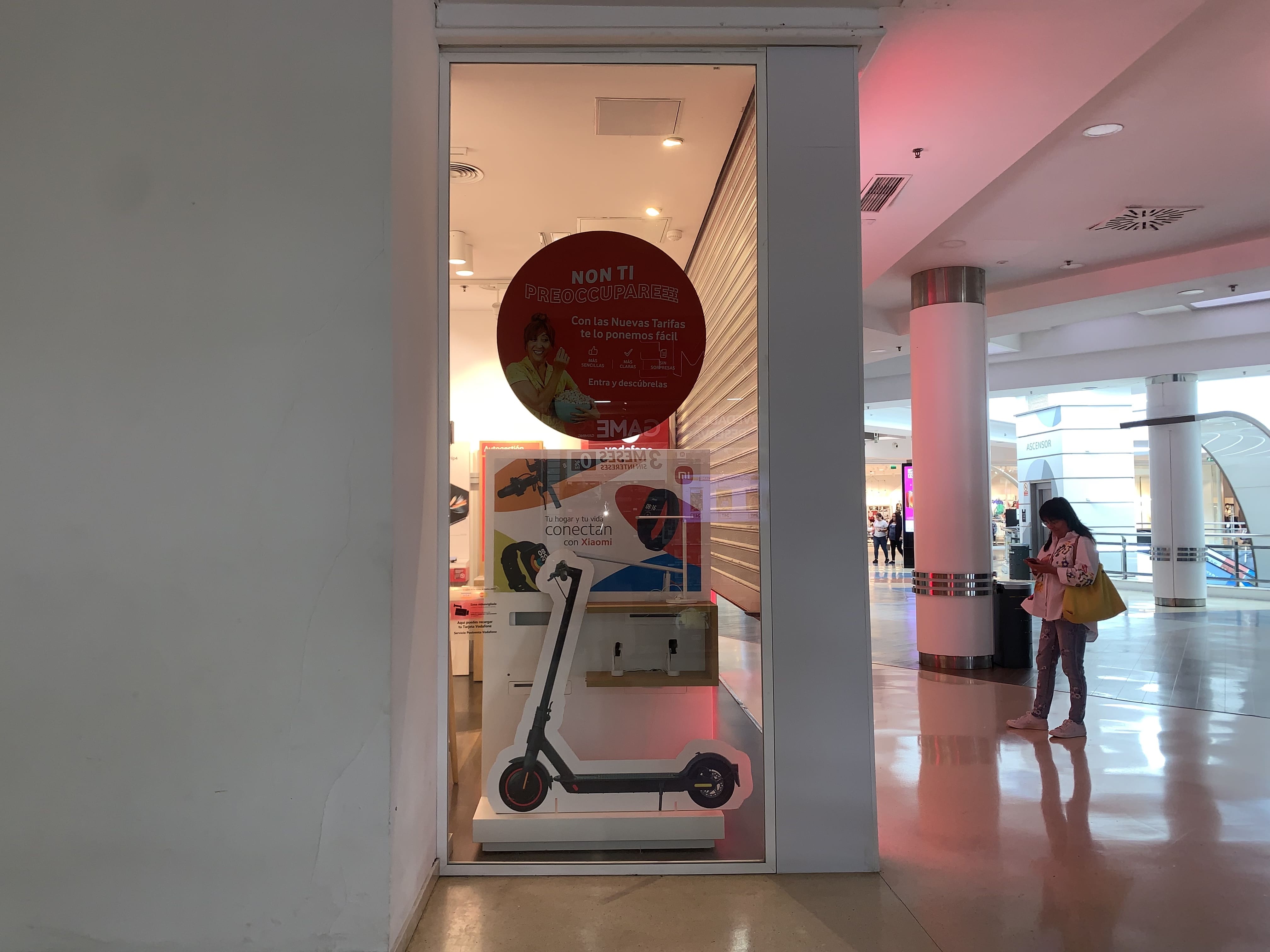 Vodafone Tenerife - CC Meridiano foto