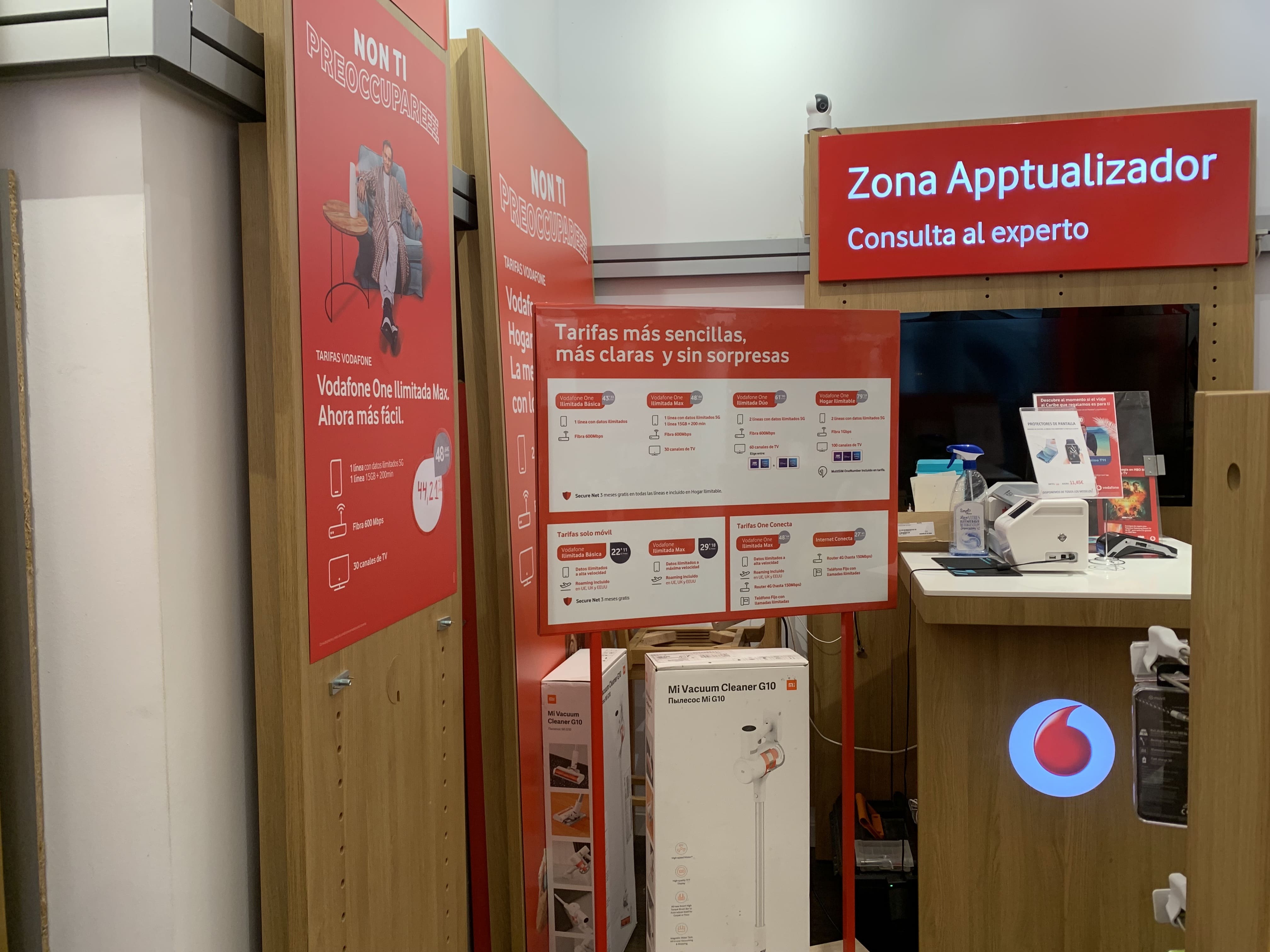 Vodafone Tenerife - CC Meridiano foto