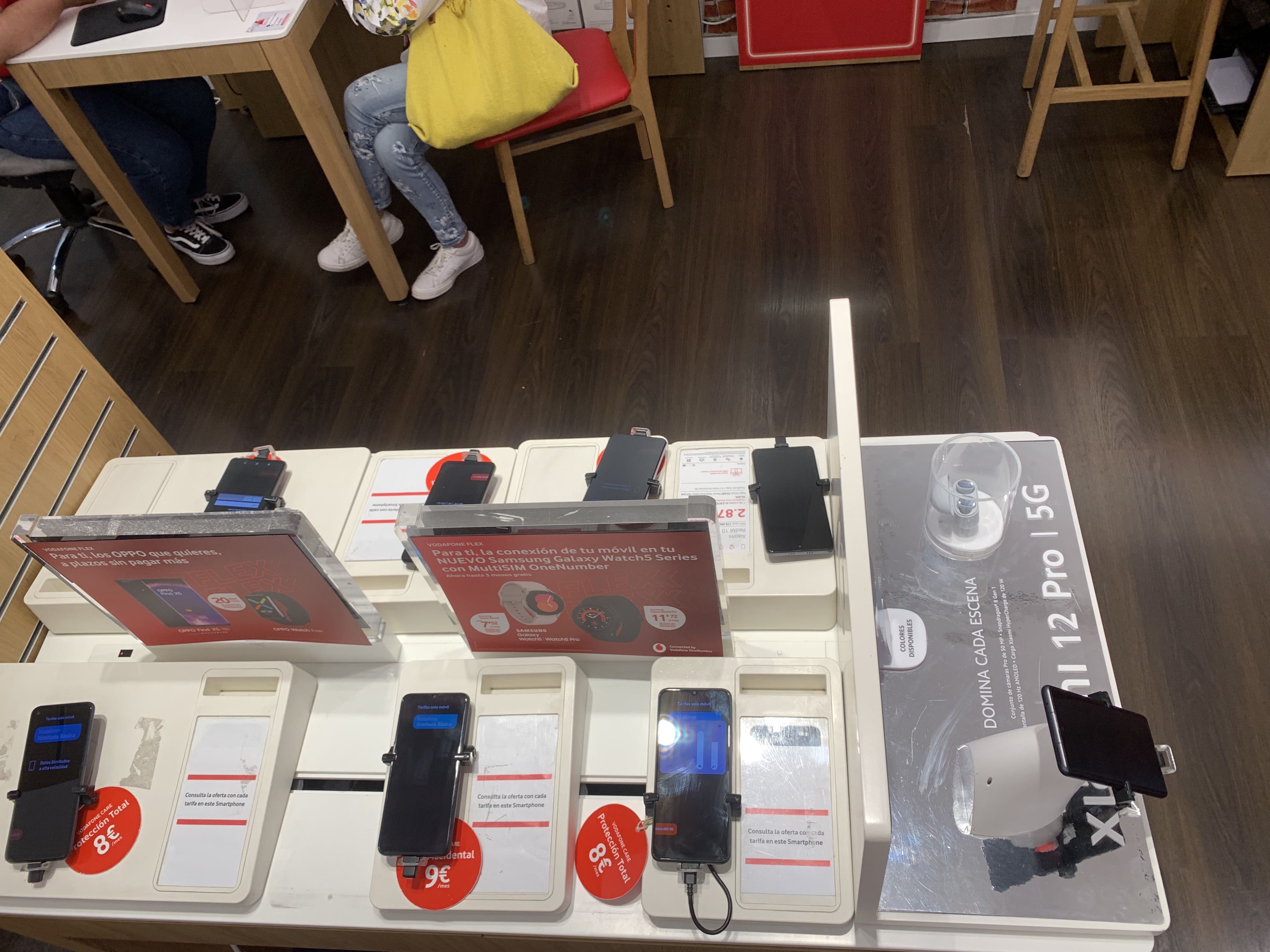 Vodafone Tenerife - CC Meridiano foto