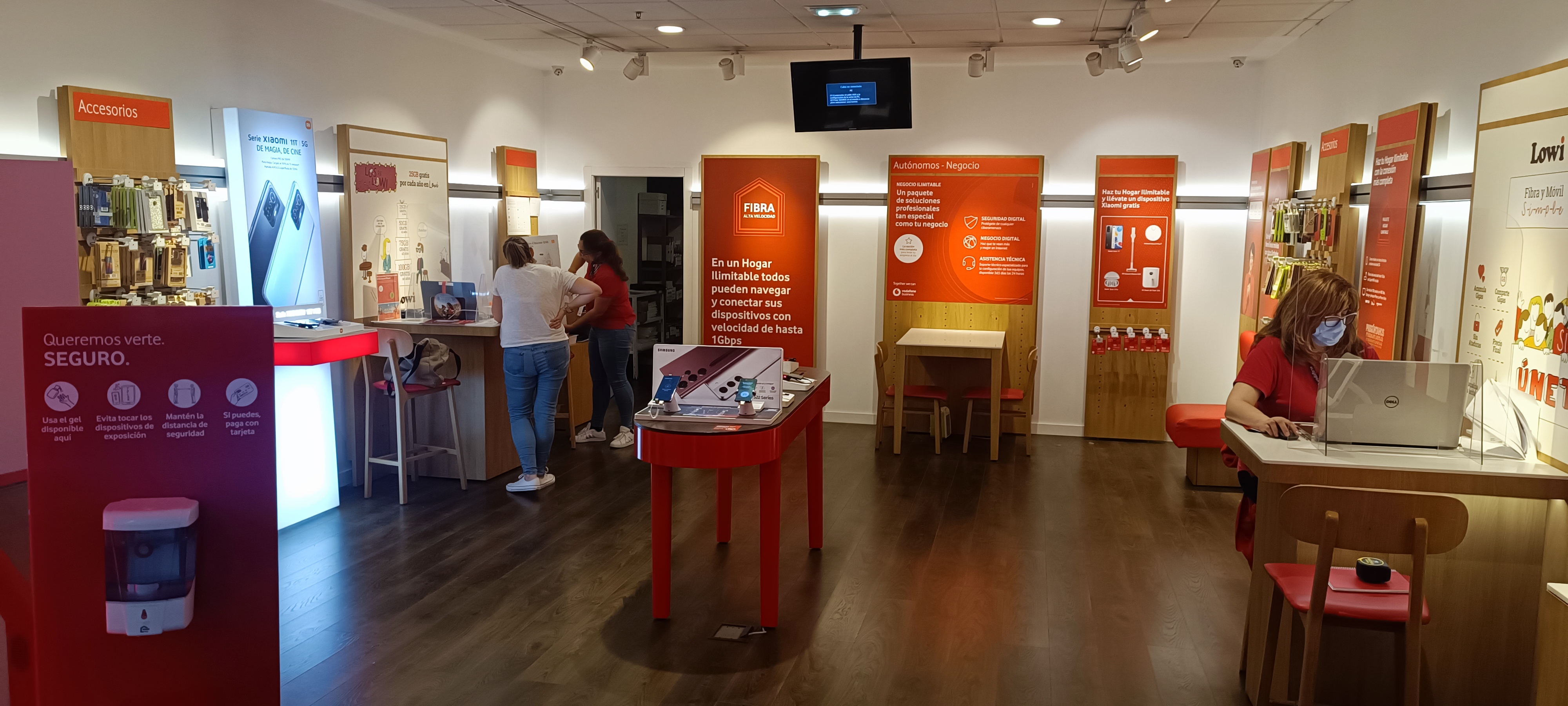 Vodafone El Entrego - CC Valle del Nalón foto