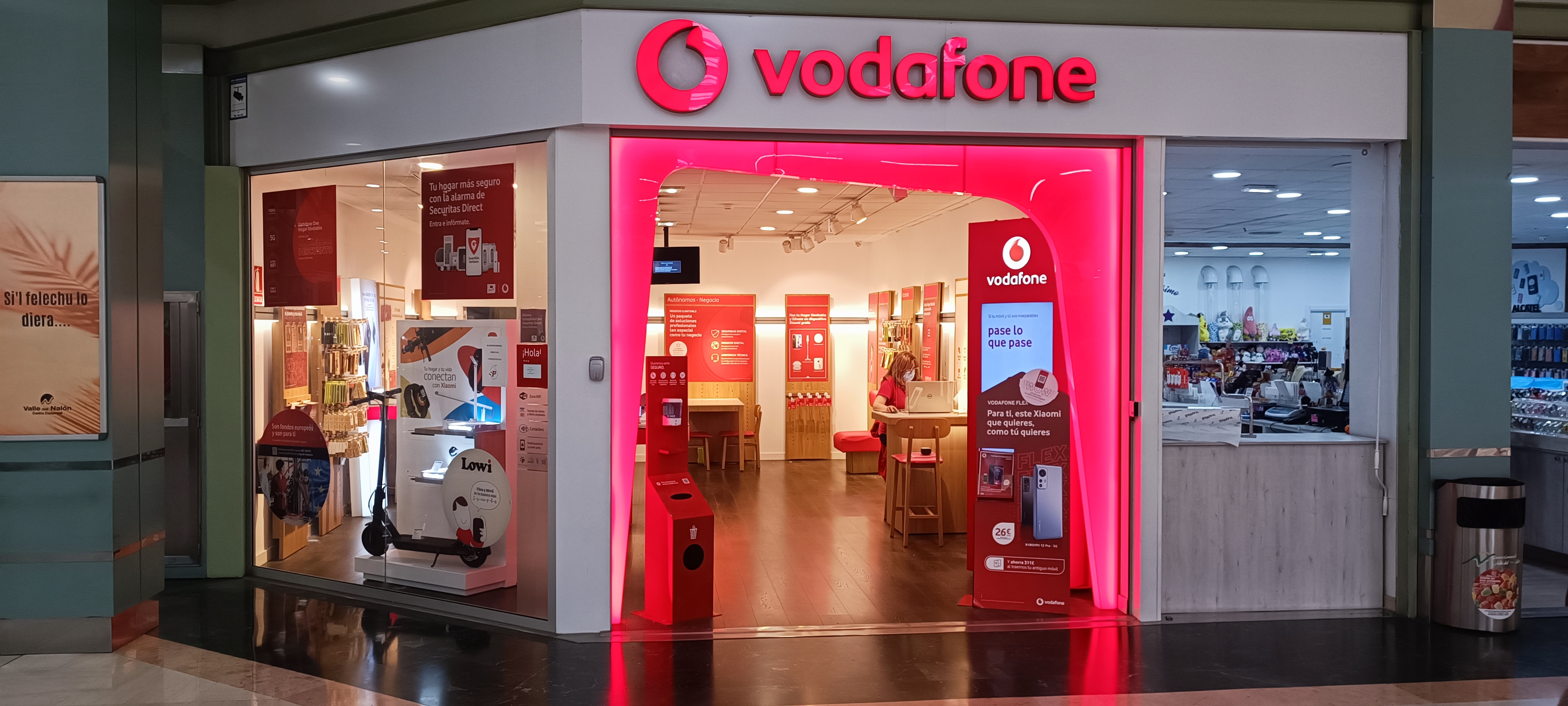 Vodafone El Entrego - CC Valle del Nalón