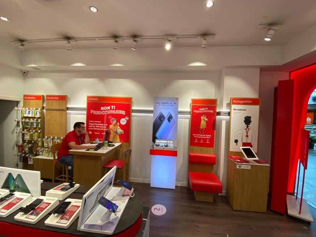 Vodafone CC Gran Vía de Hortaleza foto