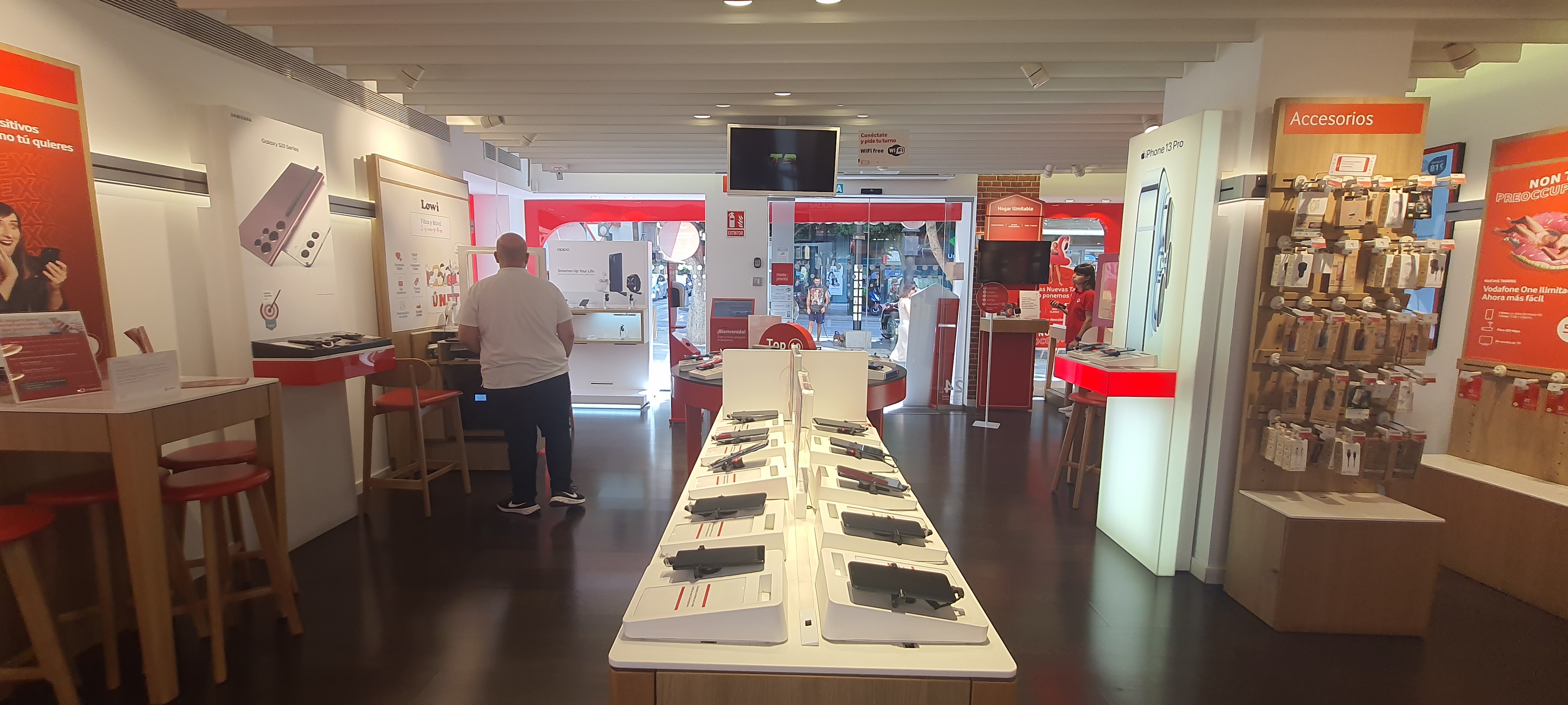 Vodafone Paseo De Almería foto