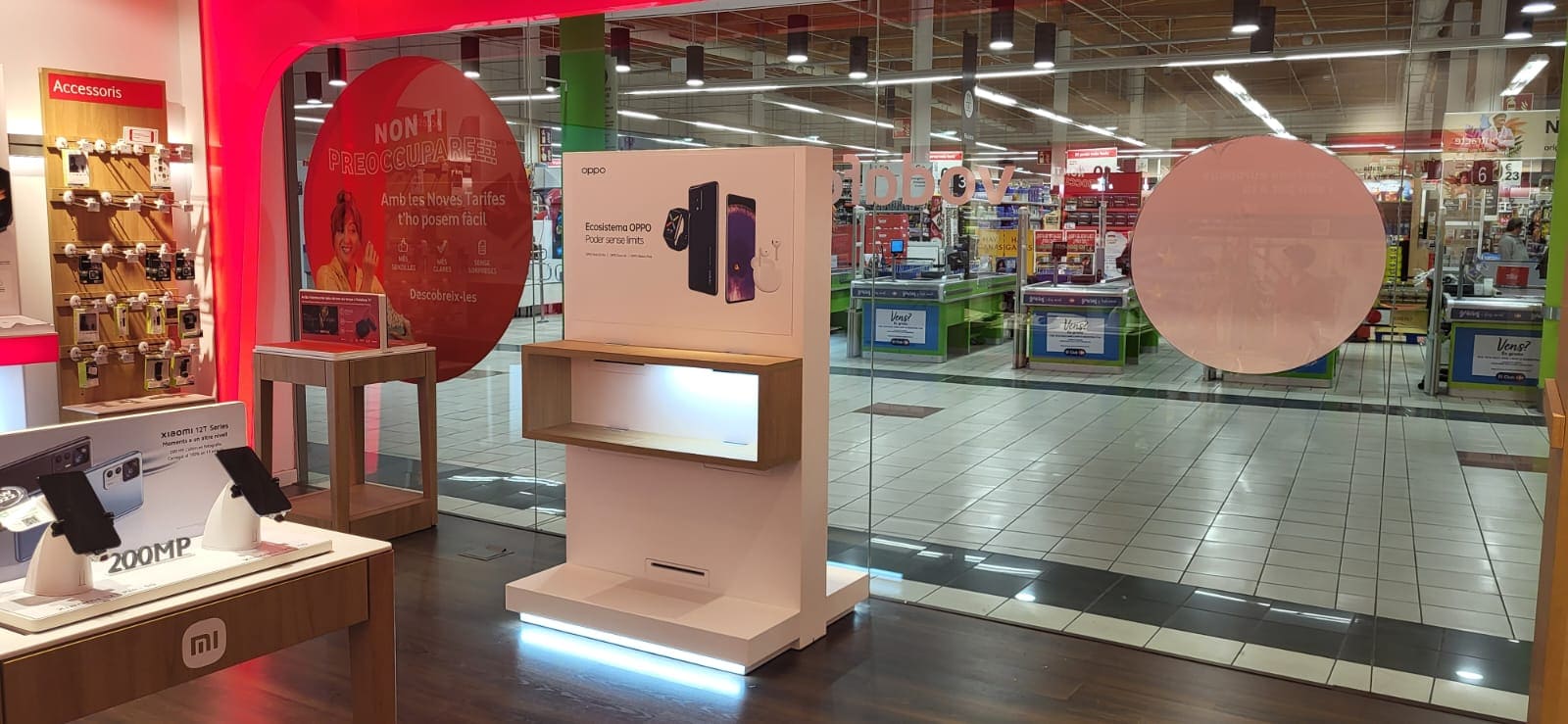Vodafone Terrassa - CC Carrefour foto